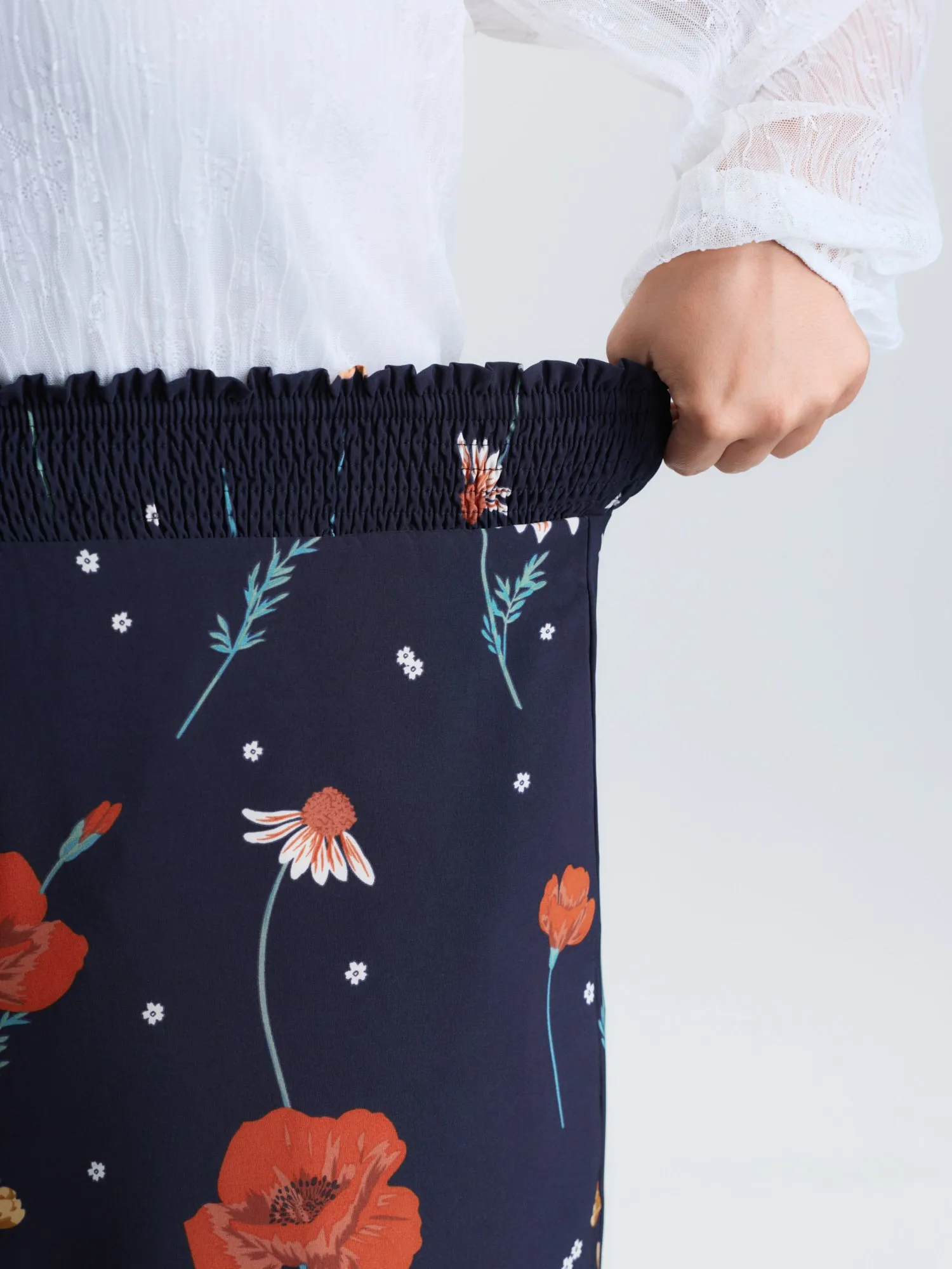 Floral Print Shirred Waist Wide Leg Pants sold by Bloomchic product image thumbnail 4