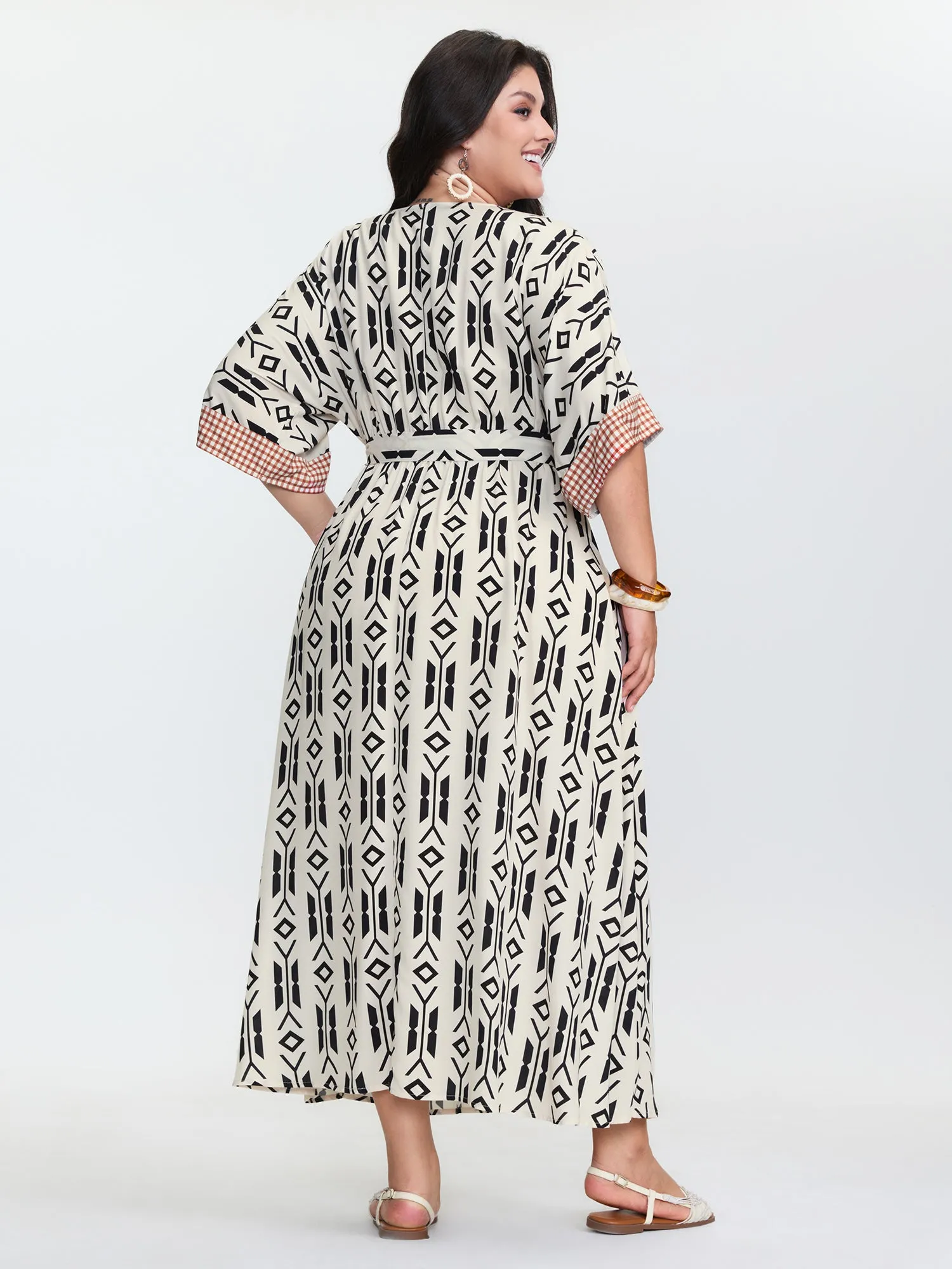 Geometric Print Pockets Surplice Maxi Dress sold by Bloomchic product image thumbnail 4