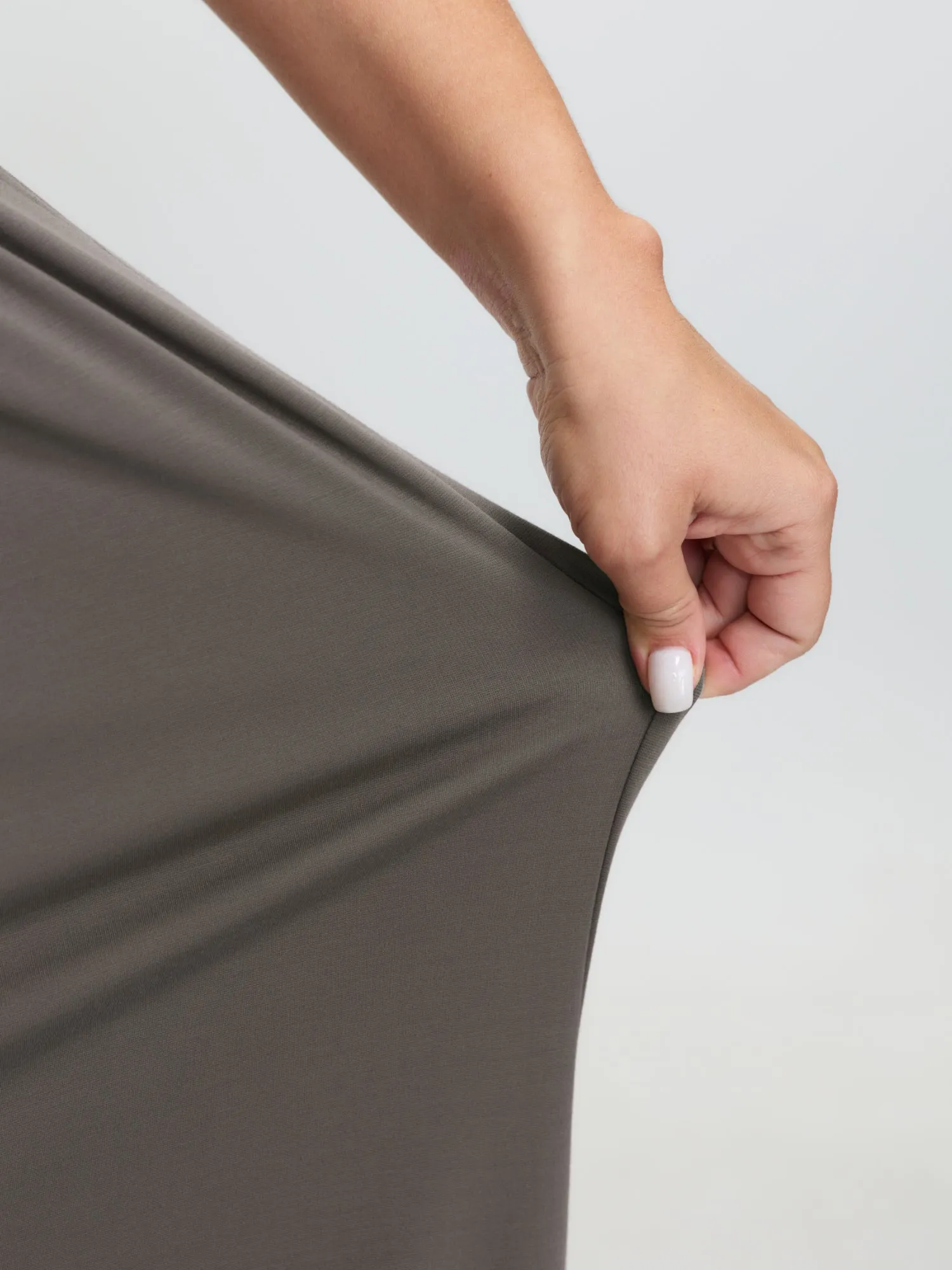 Supersoft Pleated Stretchy Pants sold by Bloomchic product image thumbnail 3