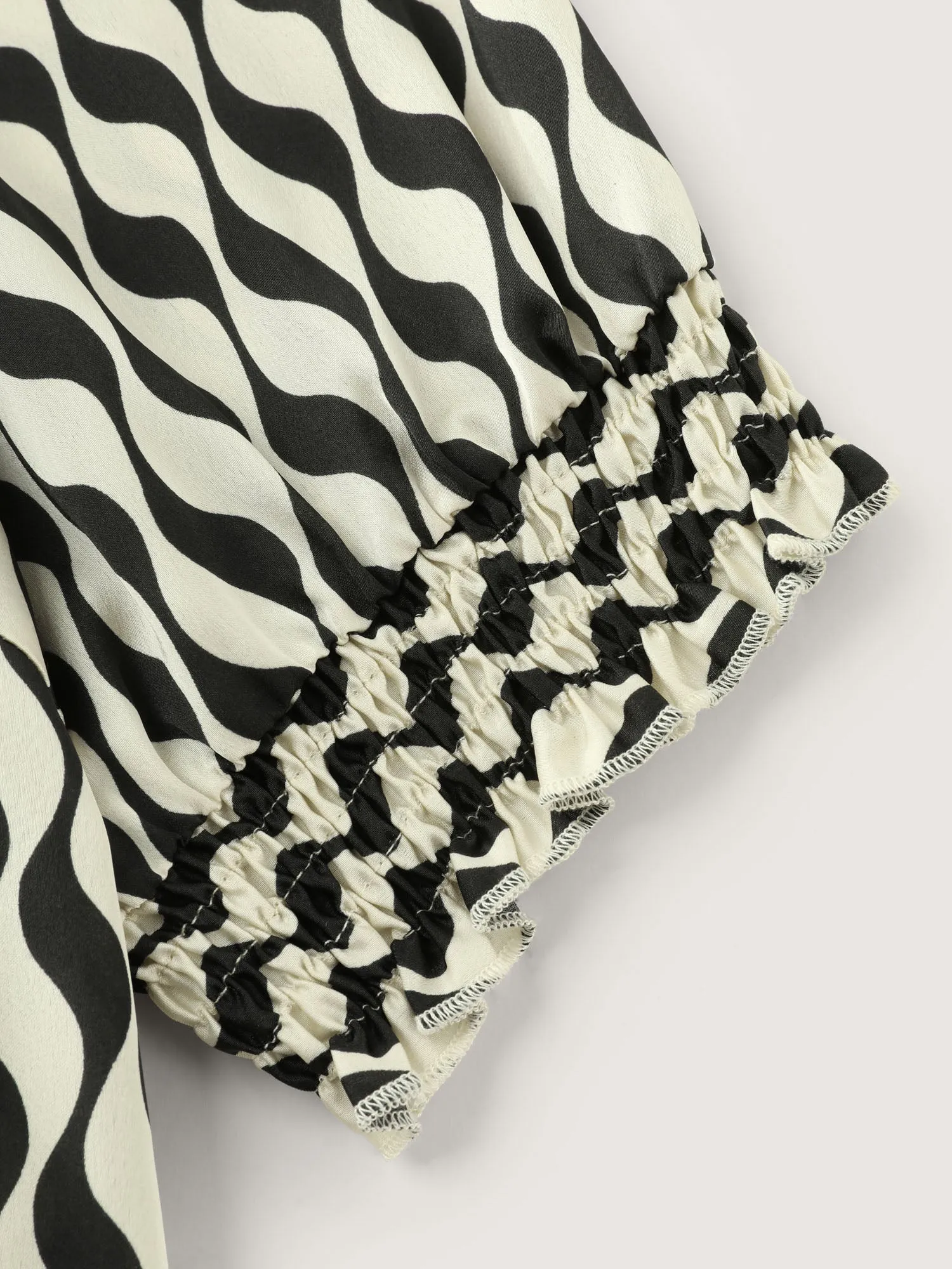 Geometric Stripes Stretchy Hem Blouse sold by Bloomchic product image thumbnail 5