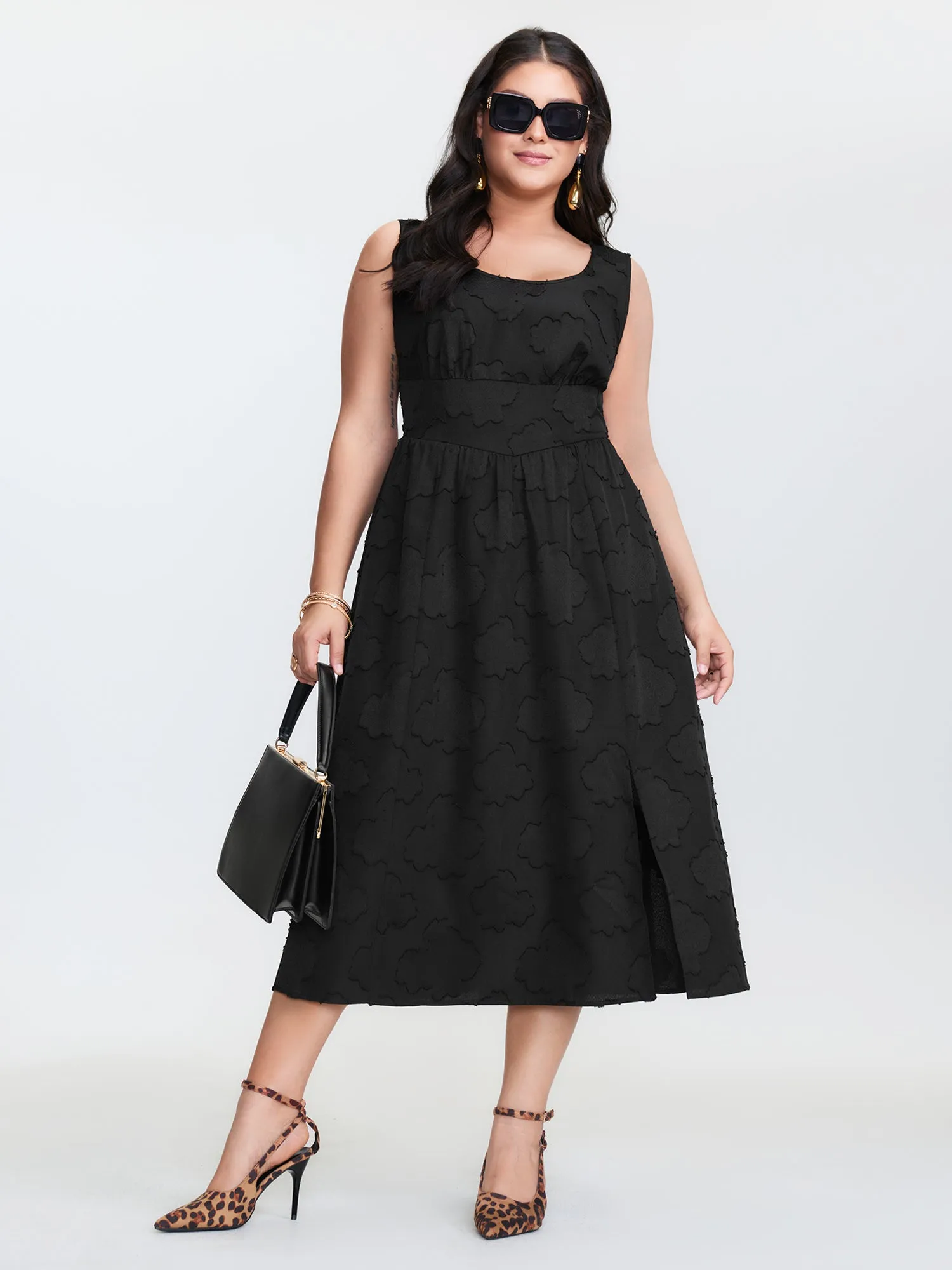 Jacquard Pockets Slit Shirred Back Midi Dress sold by Bloomchic product image thumbnail 3