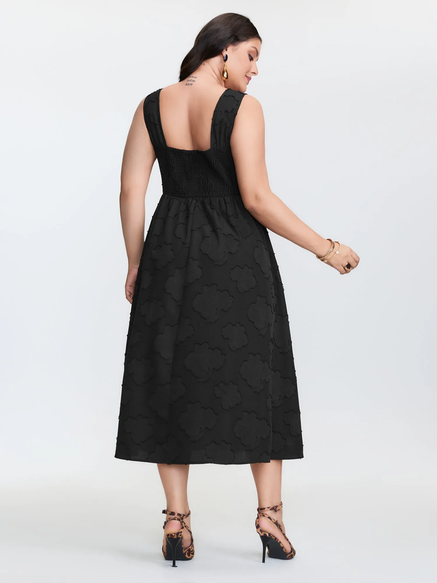 Jacquard Pockets Slit Shirred Back Midi Dress sold by Bloomchic product image thumbnail 4