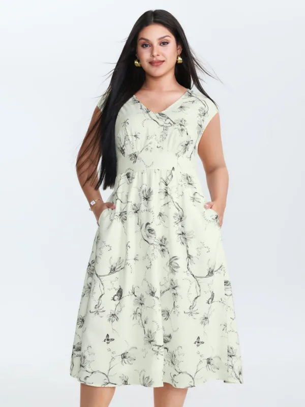 Floral Print Triangular Waist Midi Dress sold by Bloomchic