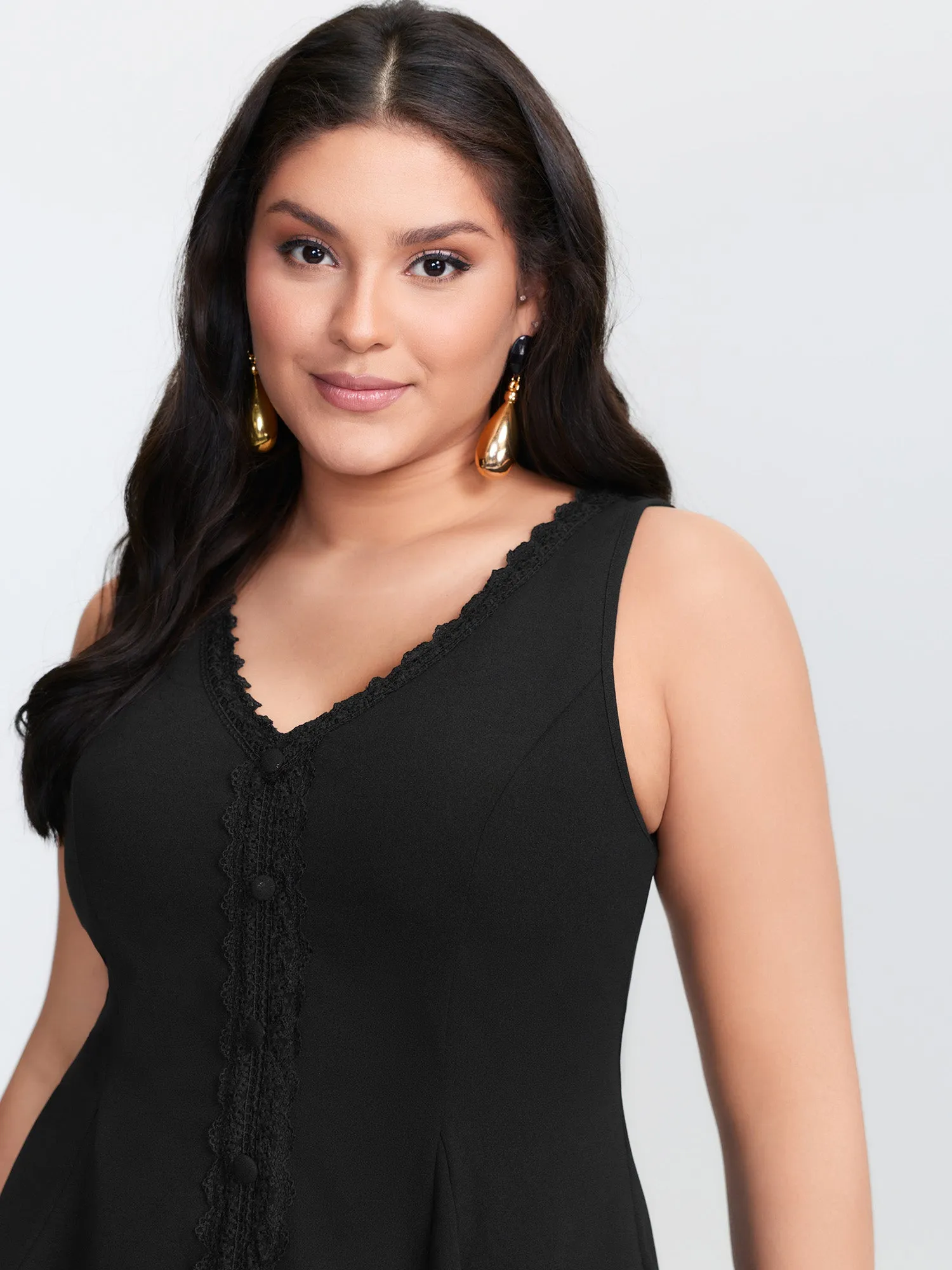 Lace Trim Cinched-Flared Tank Top sold by Bloomchic product image thumbnail 2