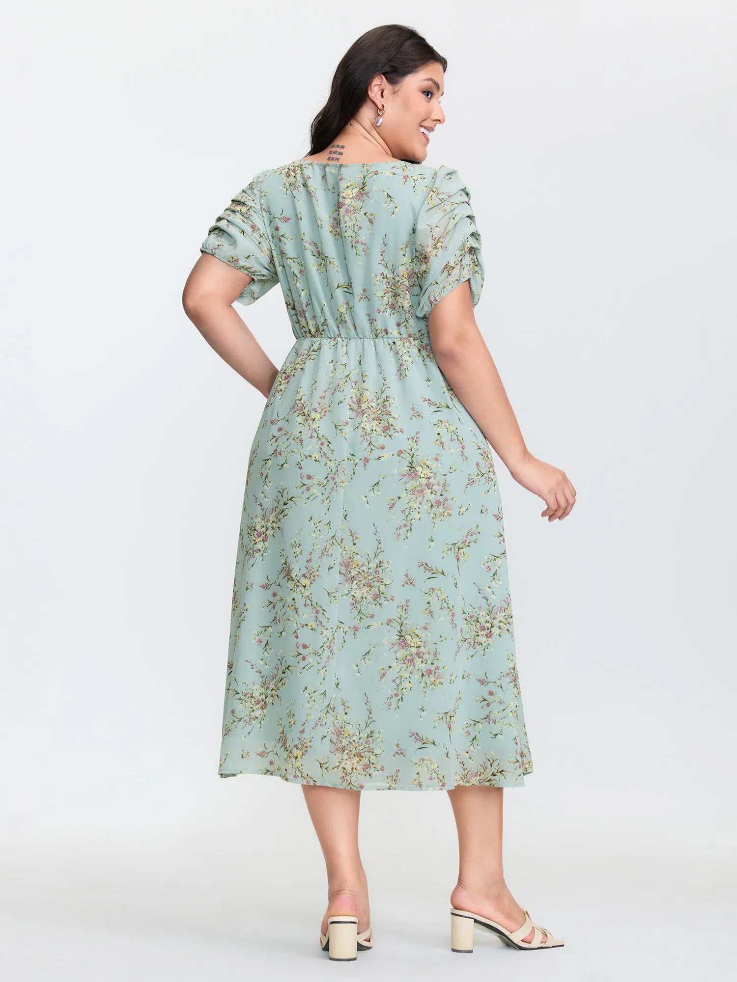 Floral Print Puffy Sleeve Midi Dress sold by Bloomchic product image thumbnail 4