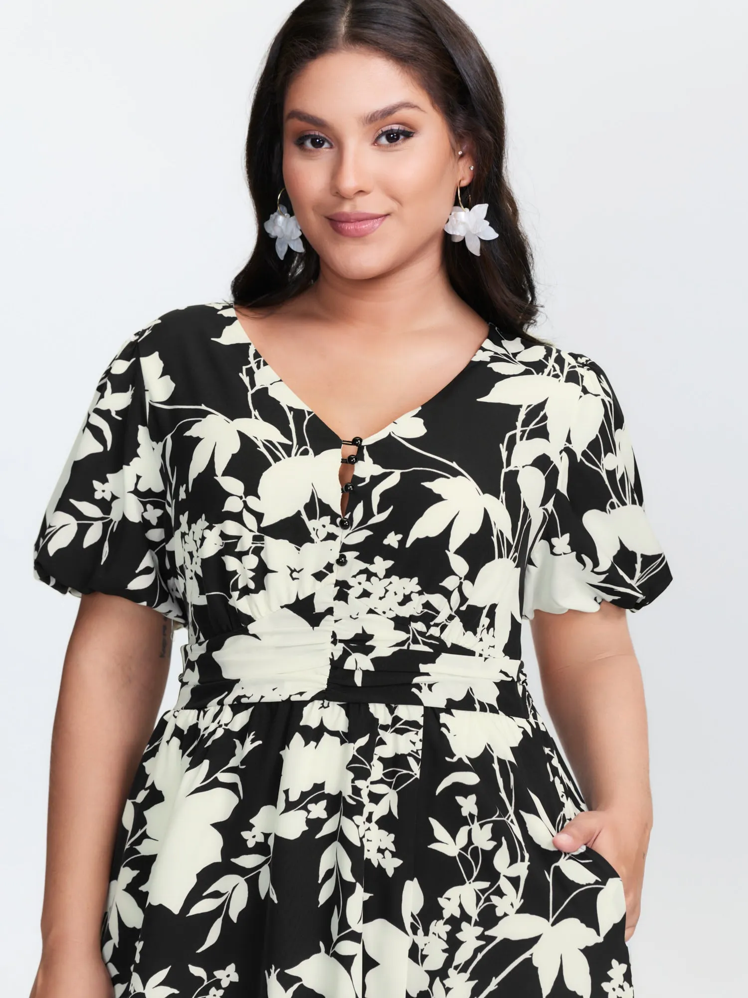 Silhouette Flower Print Pockets Adjustable Maxi Dress sold by Bloomchic product image thumbnail 2