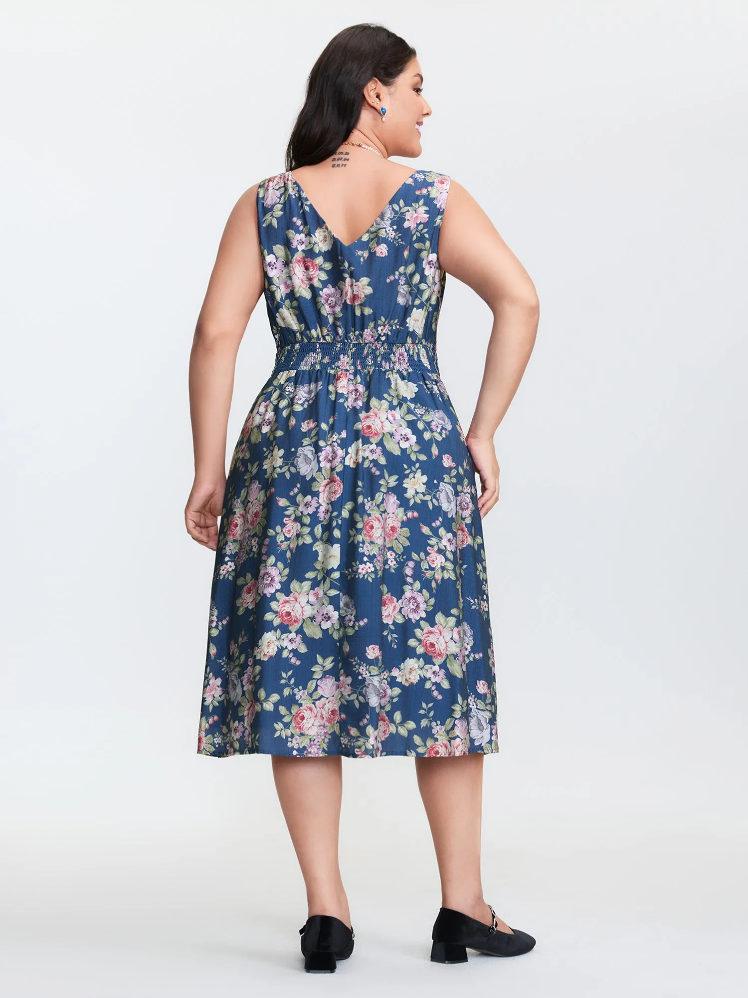 Retro Floral Print Back-Tie Midi Dress sold by Bloomchic product image thumbnail 4