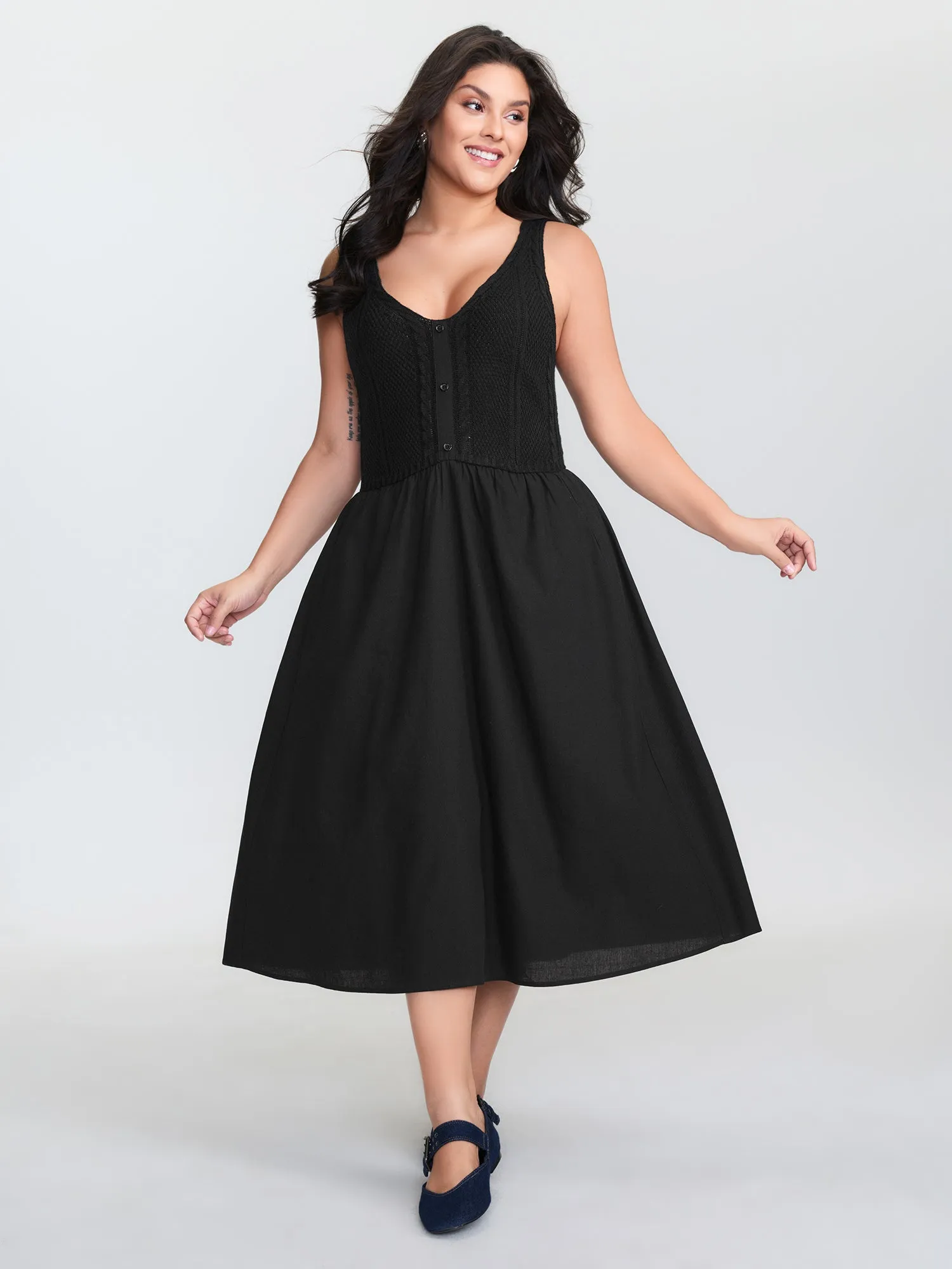 Textured Stretchy Button Detail Midi Dress sold by Bloomchic product image thumbnail 2