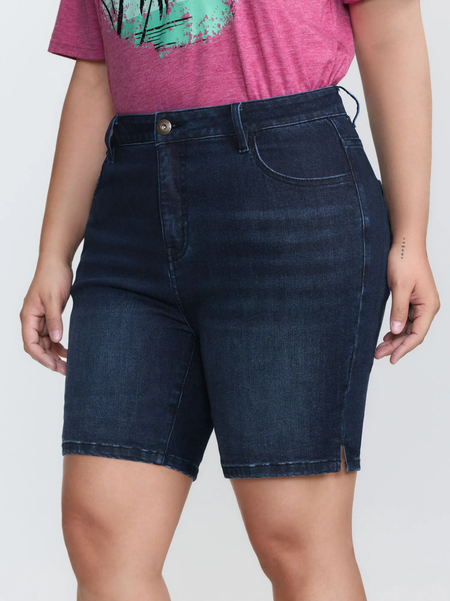 Stretchy Skinny-Fit Denim Shorts sold by Bloomchic