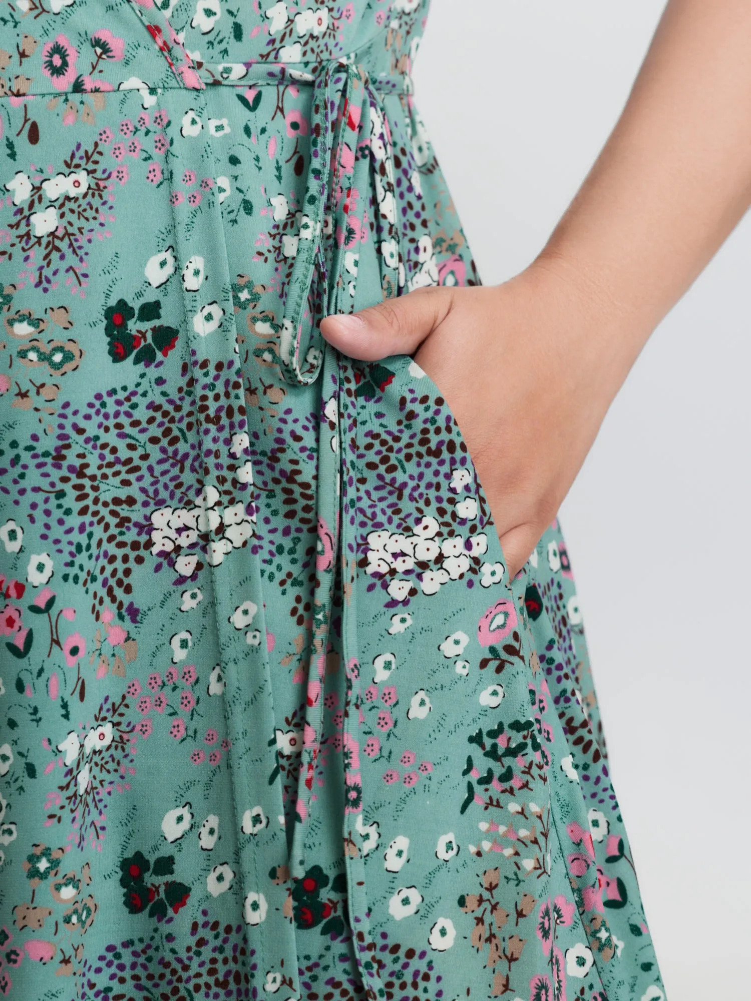 Floral Print Wrap Neckline Midi Dress sold by Bloomchic product image thumbnail 4