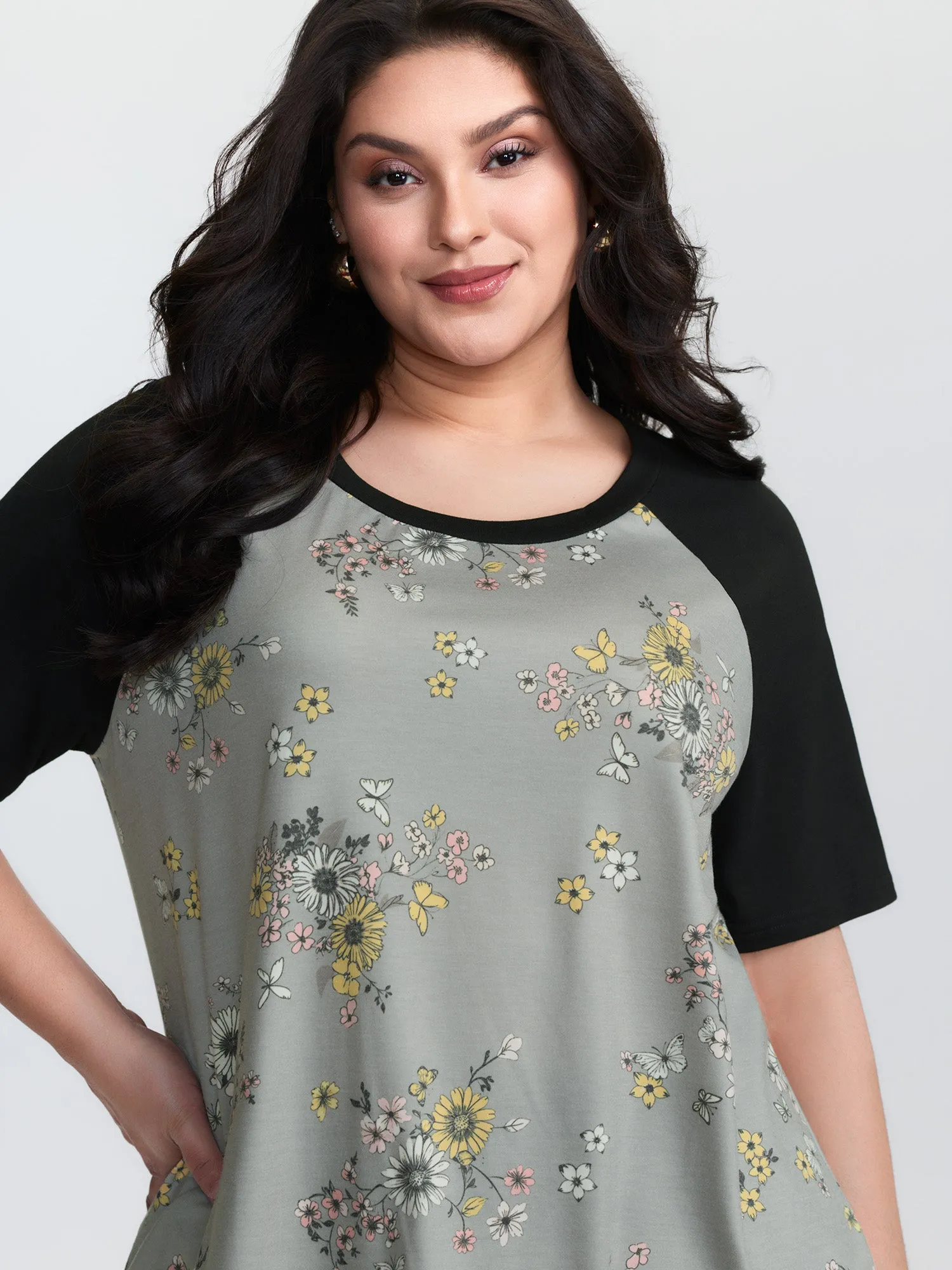 Floral Print Contrast Raglan Sleeve T-Shirt sold by Bloomchic product image thumbnail 2