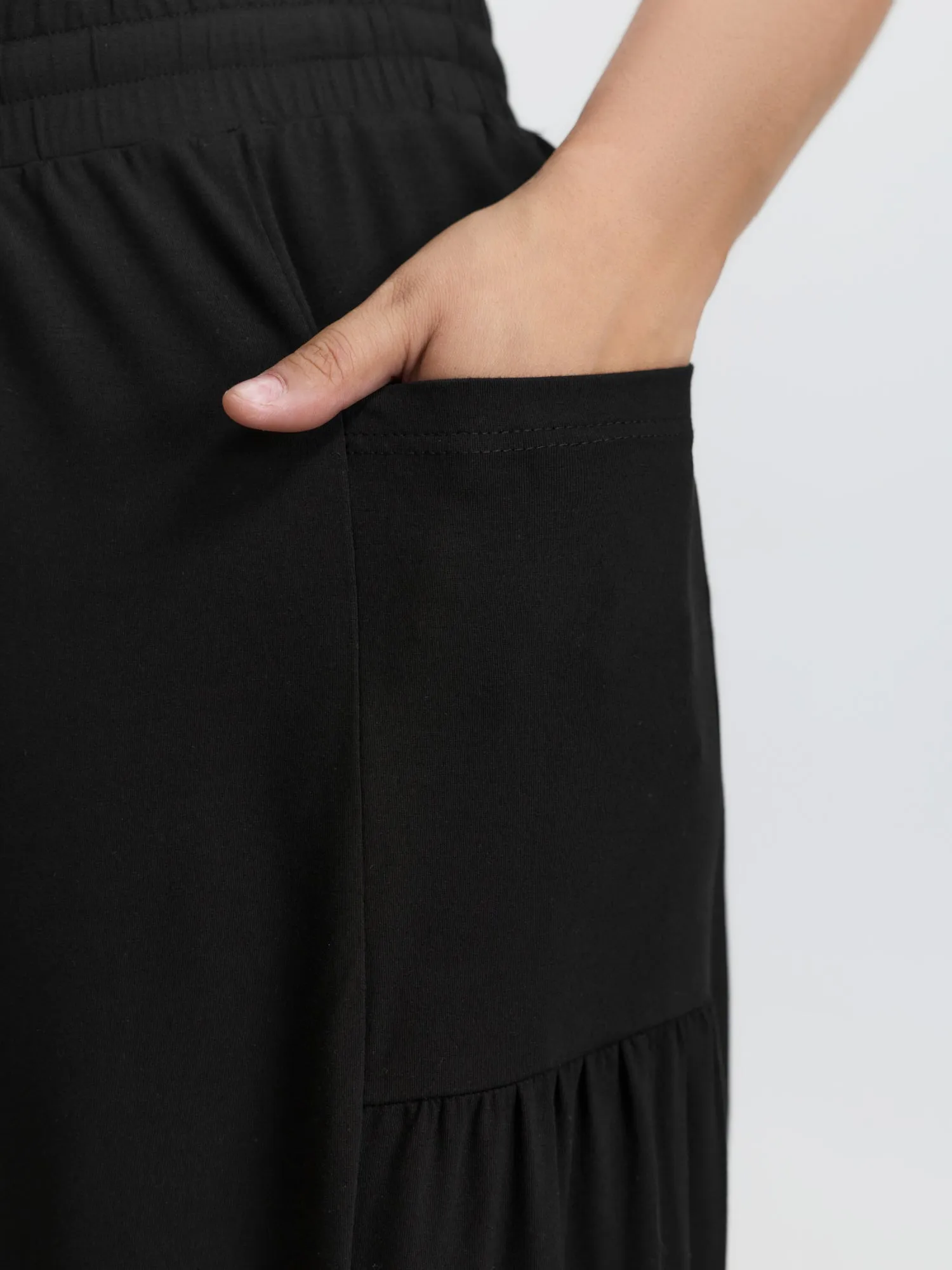 Supersoft Drawstring Cropped Jogger Pants sold by Bloomchic product image thumbnail 3