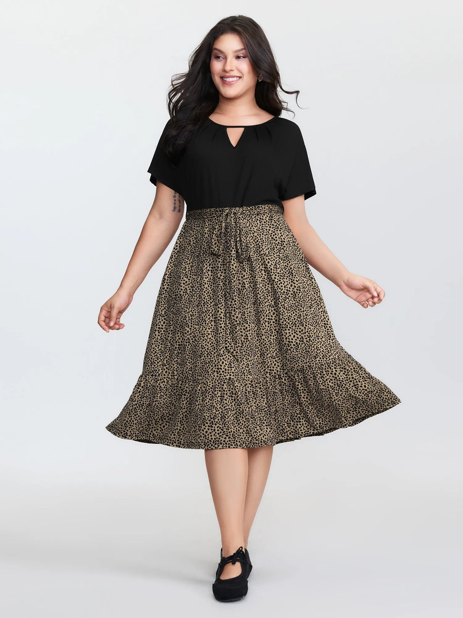 Leopard Print Contrast Cut-Out Neckline Midi Dress sold by Bloomchic product image thumbnail 3