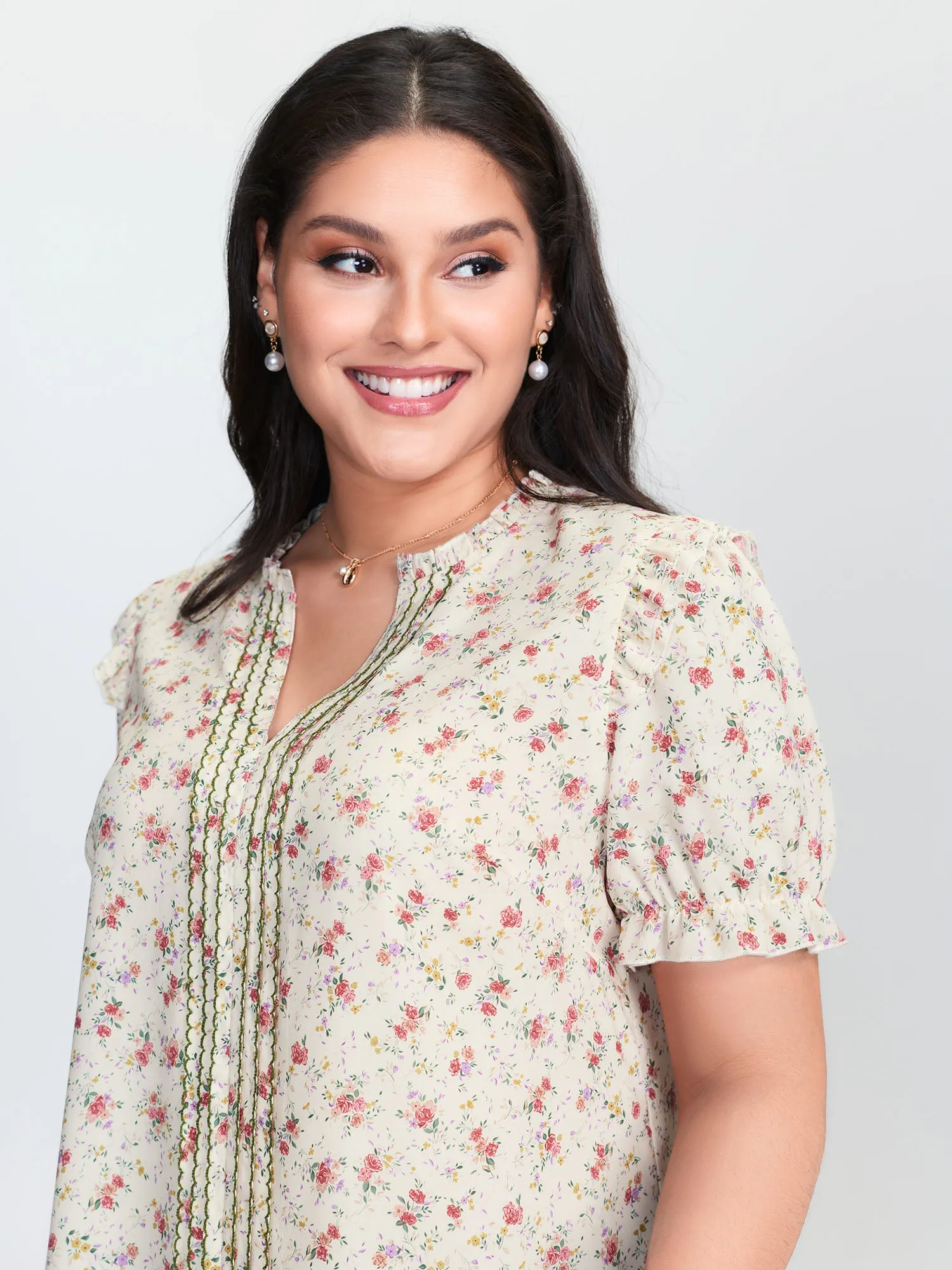 Floral Print Shirred Cuff Sleeve Contrast Blouse sold by Bloomchic product image thumbnail 2