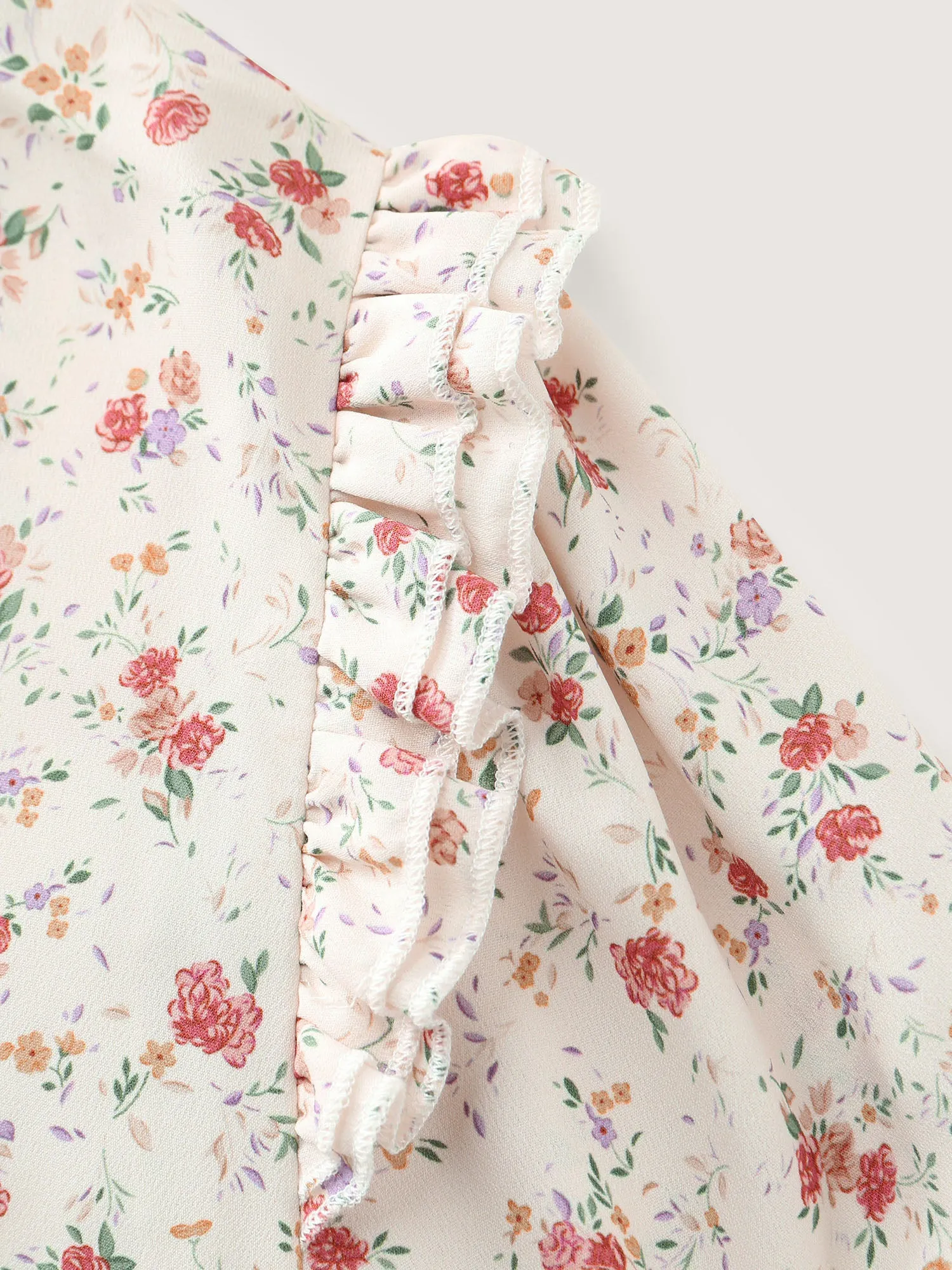 Floral Print Shirred Cuff Sleeve Contrast Blouse sold by Bloomchic product image thumbnail 5