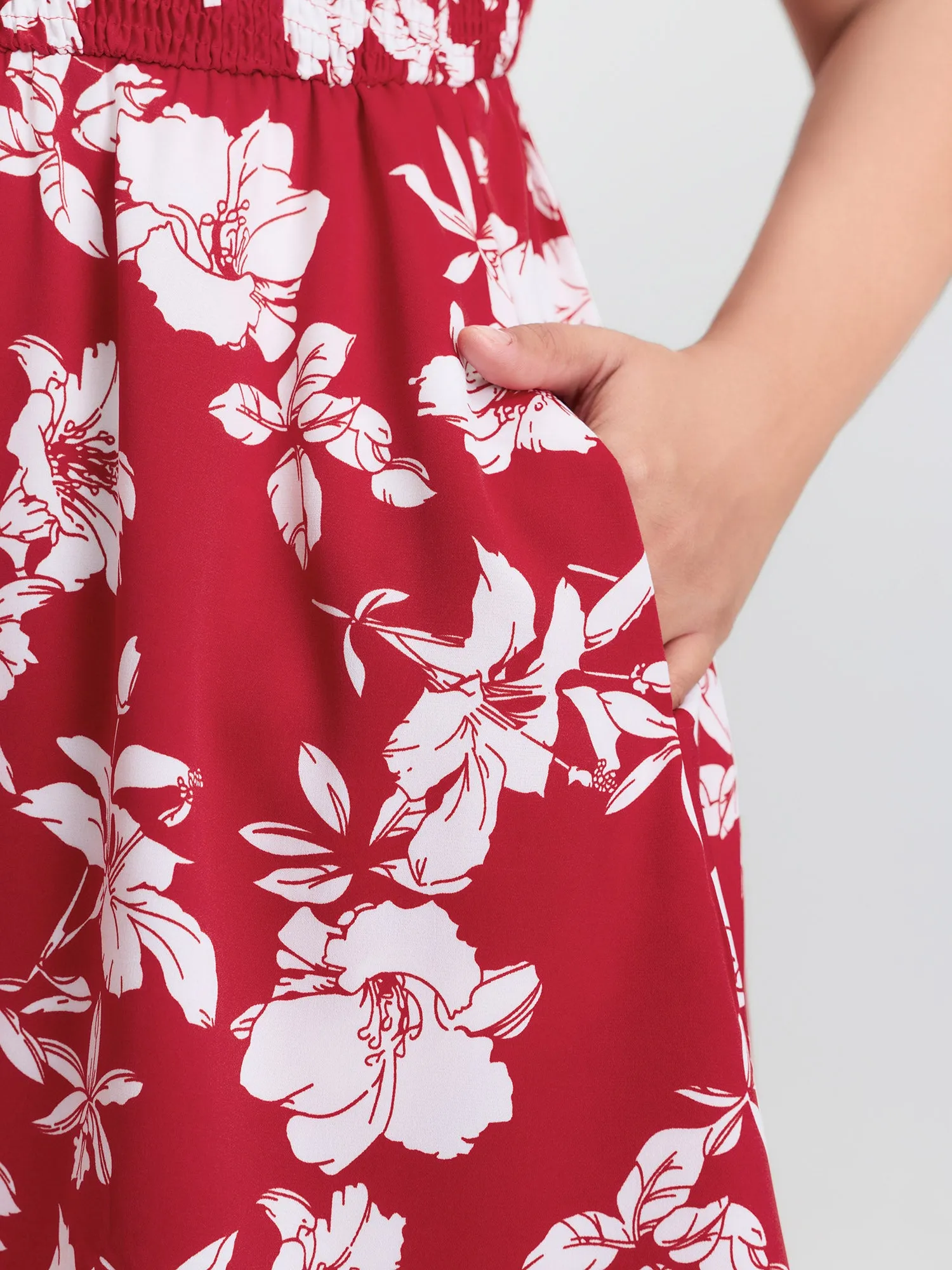 Floral Print Shirred Front Flutter Sleeve Midi Dress sold by Bloomchic product image thumbnail 4