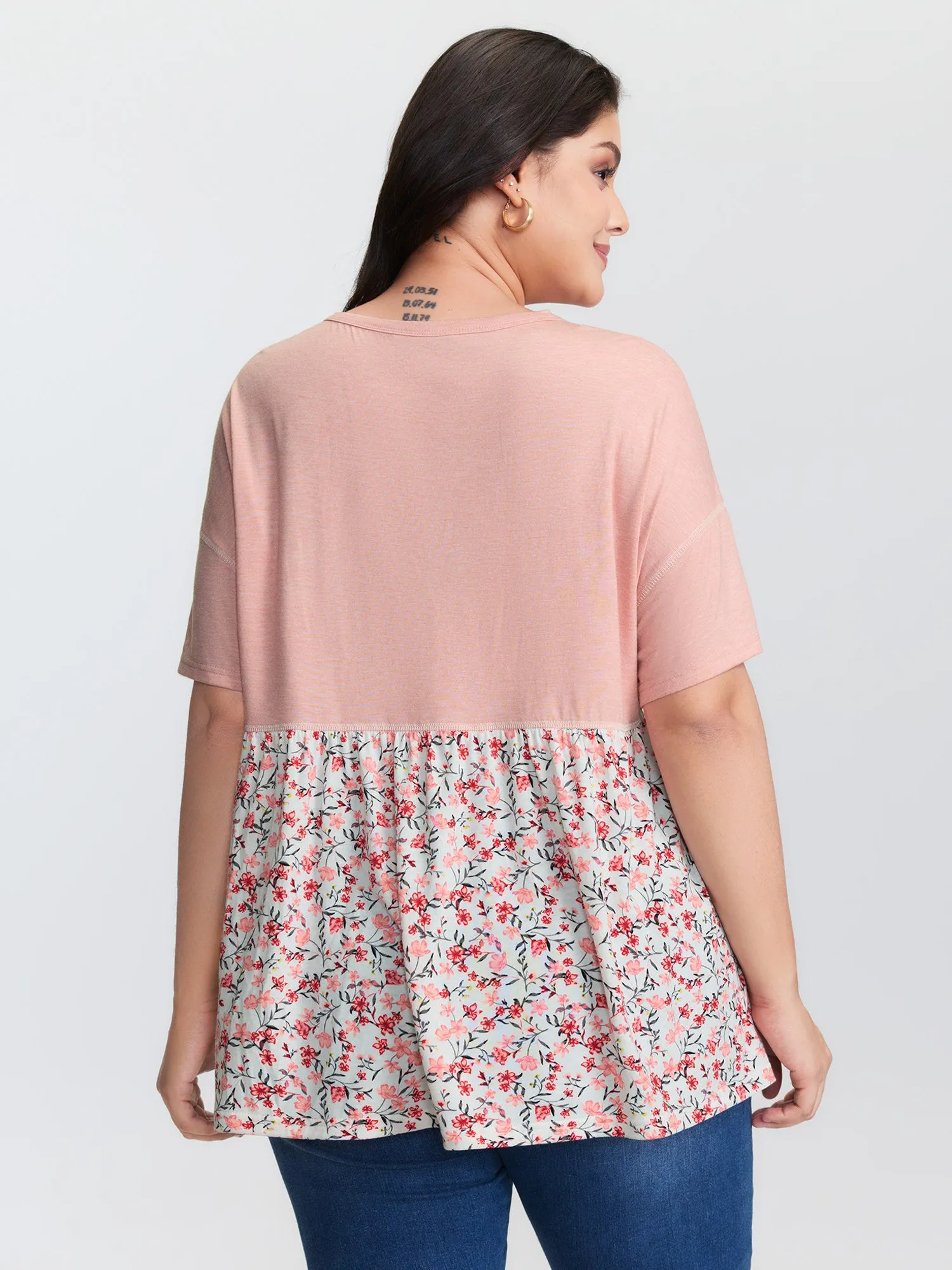 Floral Print Color Contrast Placket T-Shirt sold by Bloomchic product image thumbnail 4