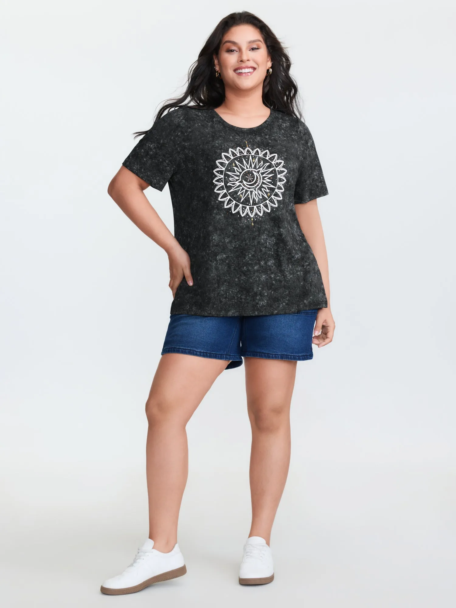 Stretchy Floral Motif Round Neck T-Shirt sold by Bloomchic product image thumbnail 2