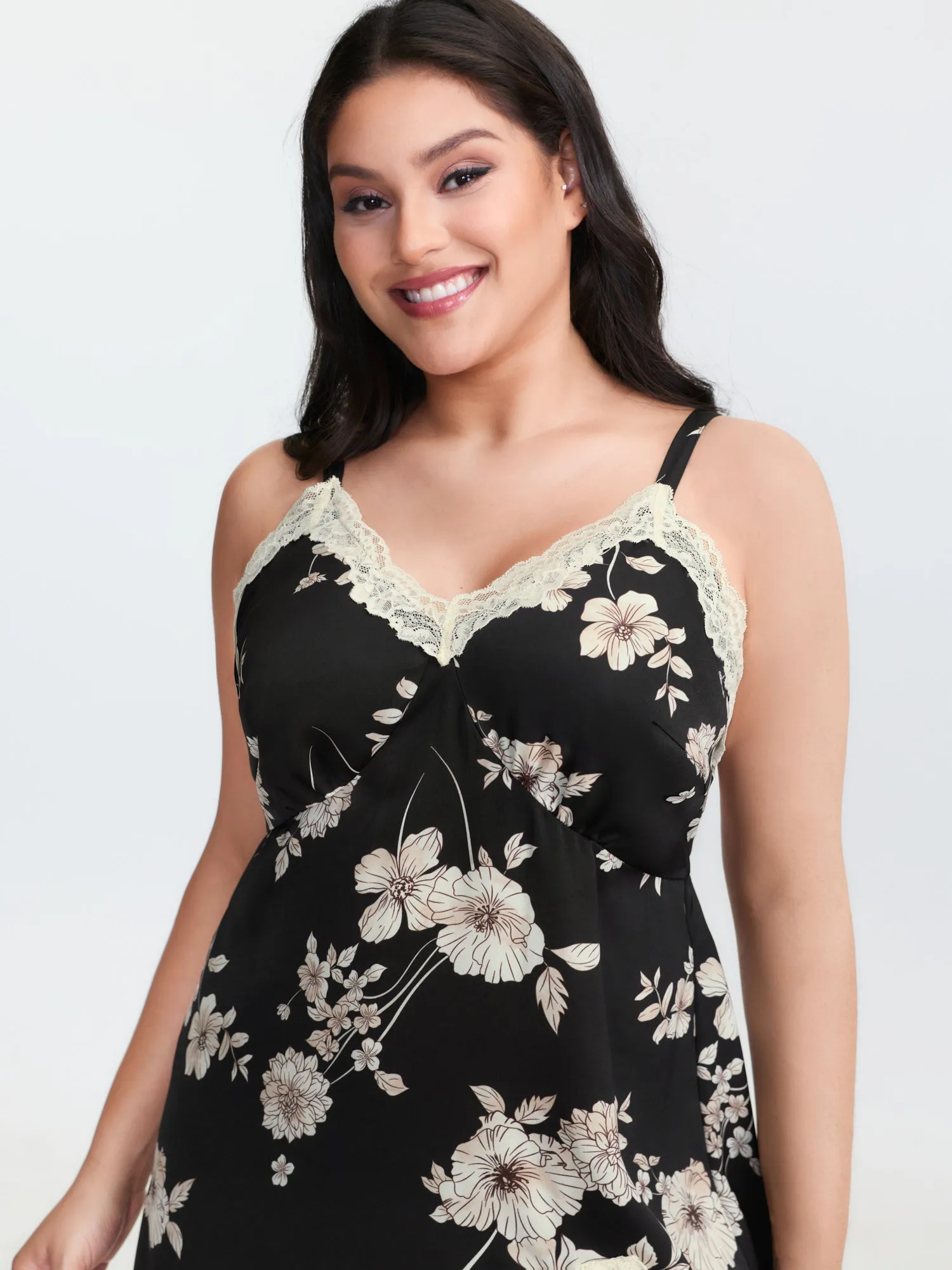 Floral Print Deep Lace Neckline Nightgown sold by Bloomchic product image thumbnail 2