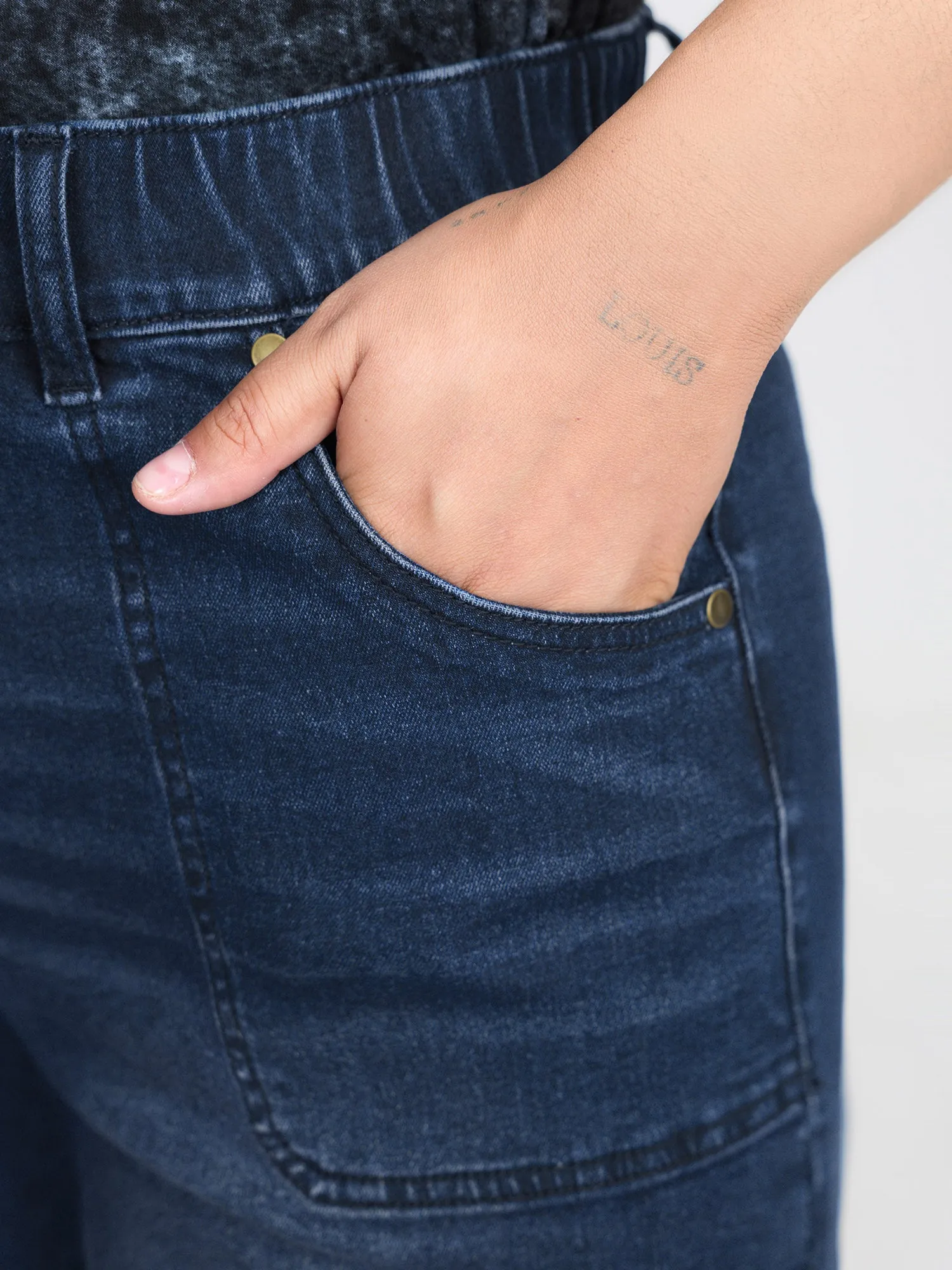 Stretchy Fitted Mid-Rise Denim Shorts sold by Bloomchic product image thumbnail 4