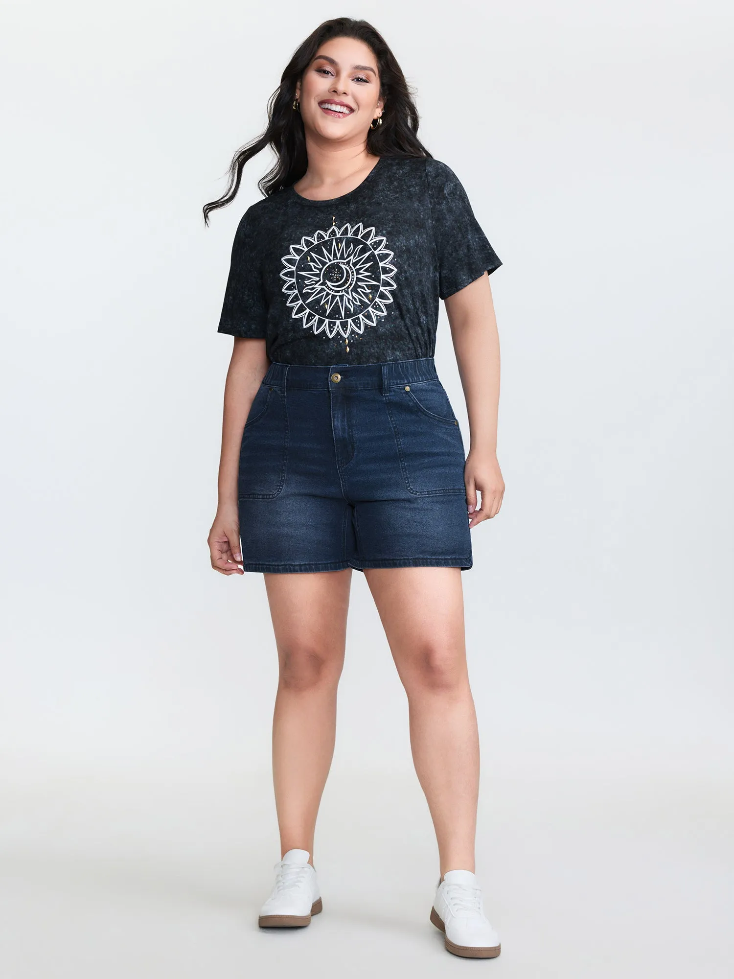 Stretchy Fitted Mid-Rise Denim Shorts sold by Bloomchic product image thumbnail 2
