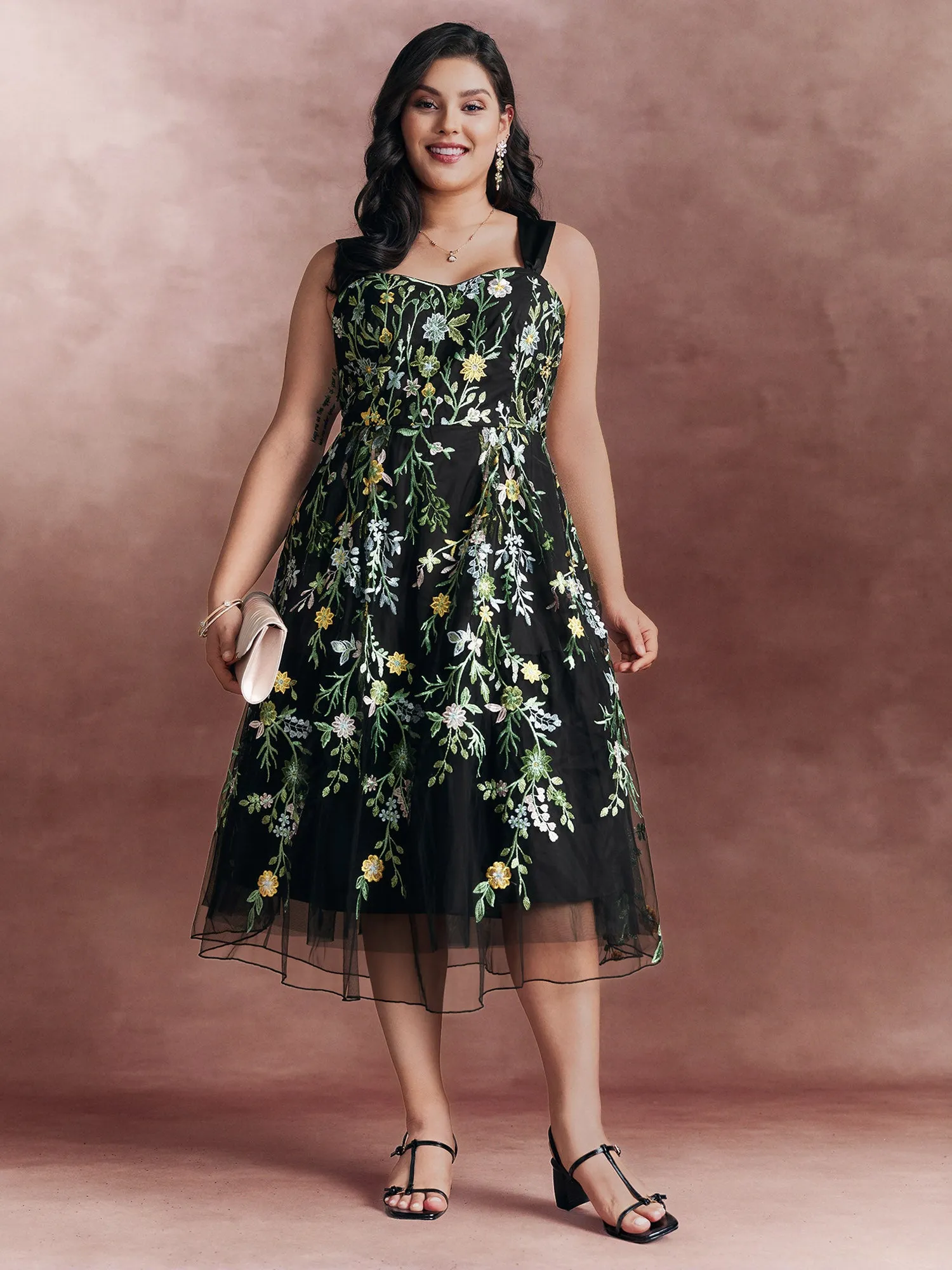 Floral Embroidered Sweetheart Neckline Midi Dress sold by Bloomchic product image thumbnail 3