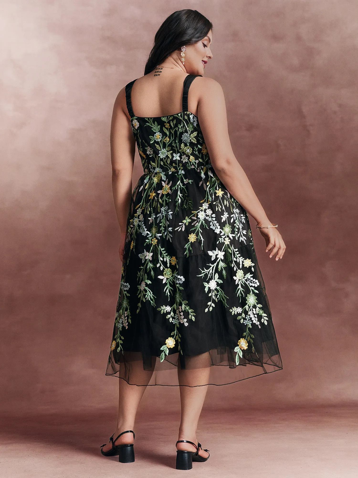 Floral Embroidered Sweetheart Neckline Midi Dress sold by Bloomchic product image thumbnail 4