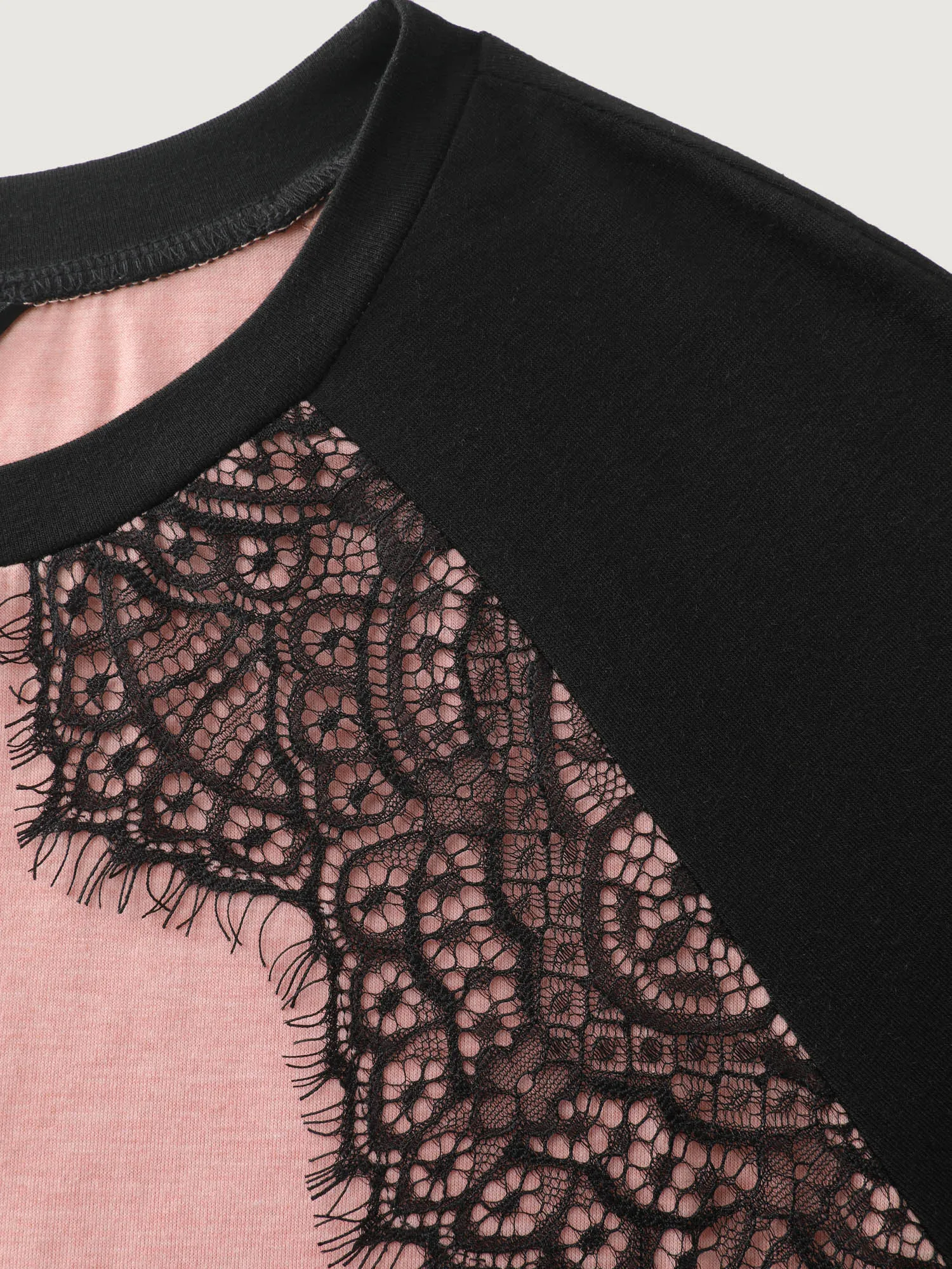 Supersoft Lace Trim Raglan Sleeve Color Contrast T-Shirt sold by Bloomchic product image thumbnail 5