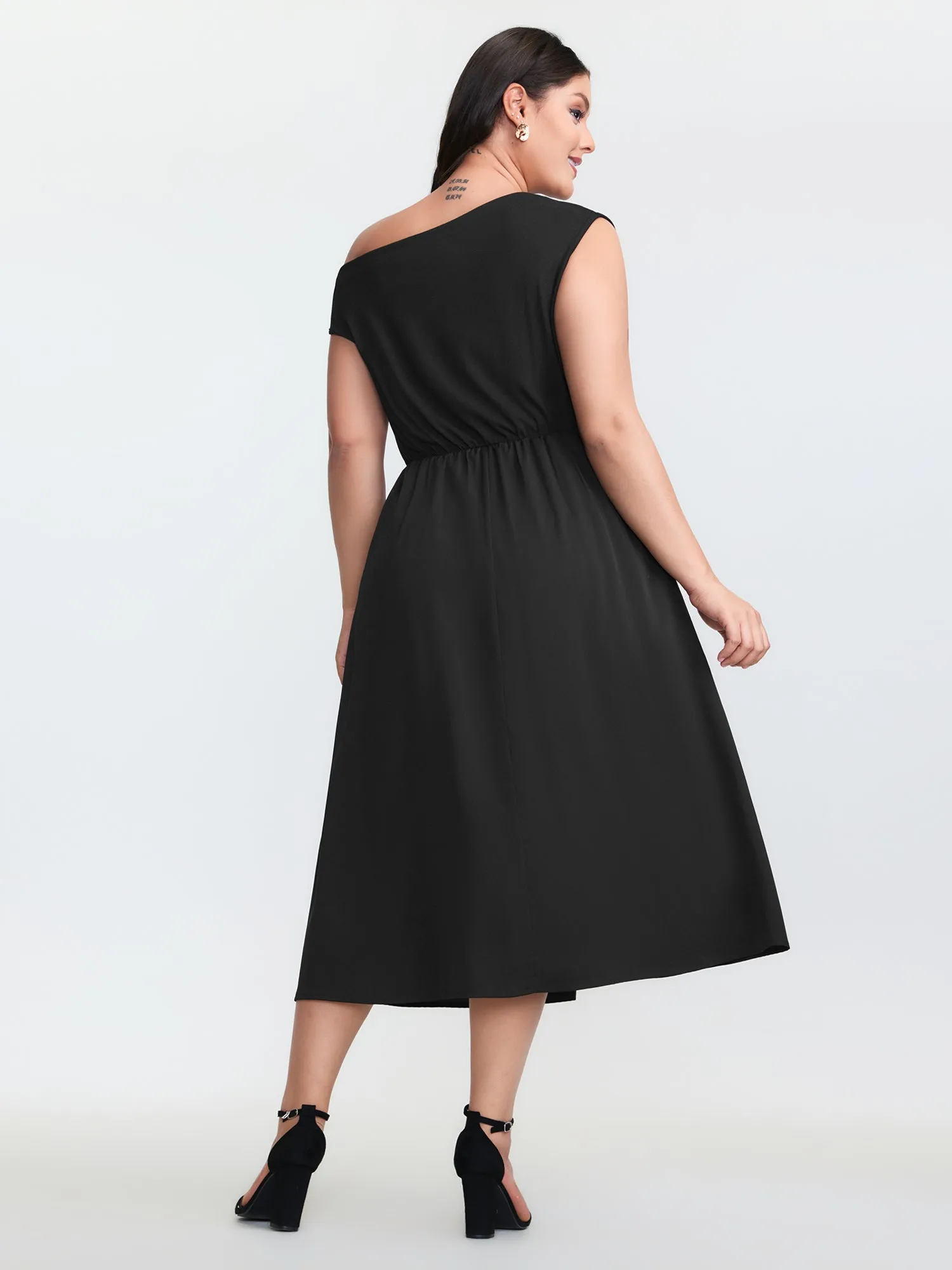 Off-Shoulder Patchwork Midi Dress sold by Bloomchic product image thumbnail 4