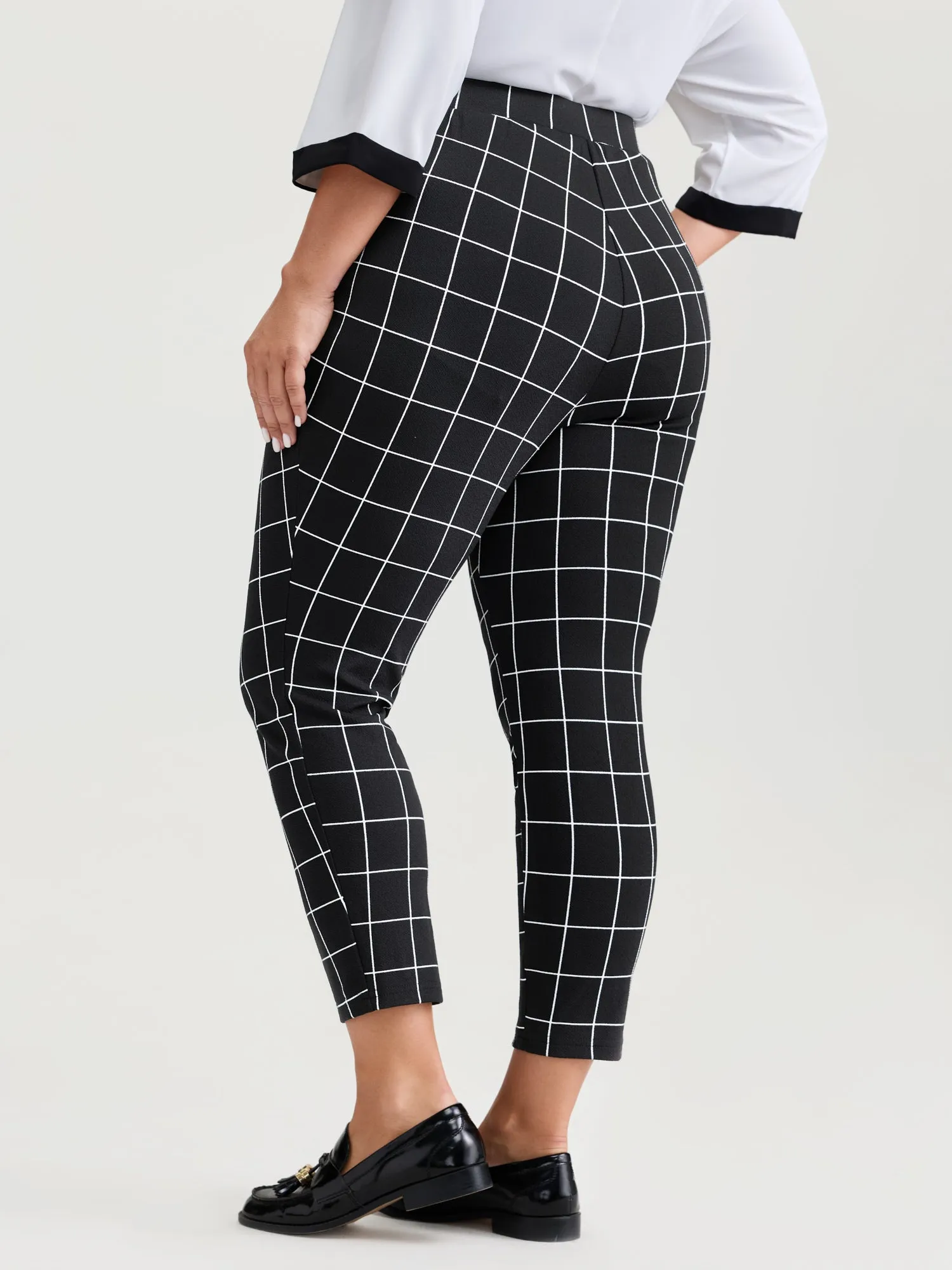 Monochrome Checkered Print Pull-On Pants sold by Bloomchic product image thumbnail 5