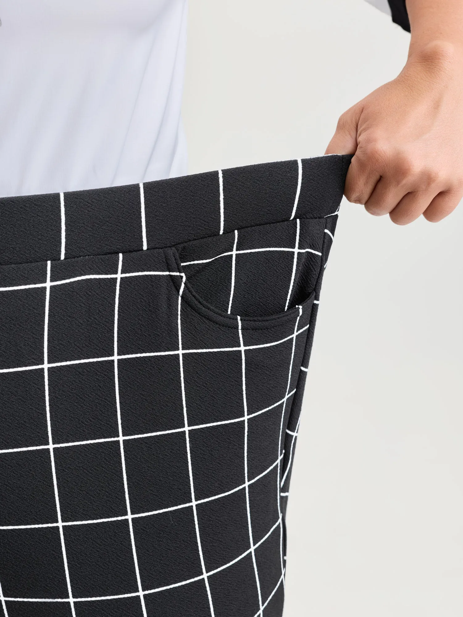 Monochrome Checkered Print Pull-On Pants sold by Bloomchic product image thumbnail 4