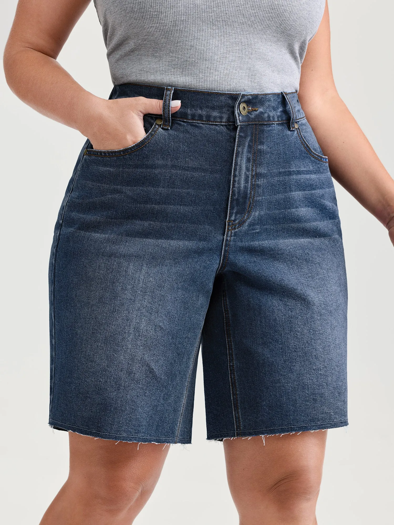 Mid-Rise Elastic Waist Skinny-Fit Denim Shorts sold by Bloomchic product image thumbnail 2
