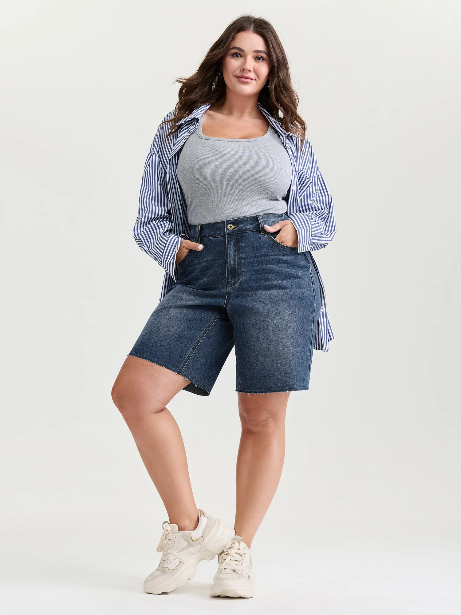 Mid-Rise Elastic Waist Skinny-Fit Denim Shorts sold by Bloomchic