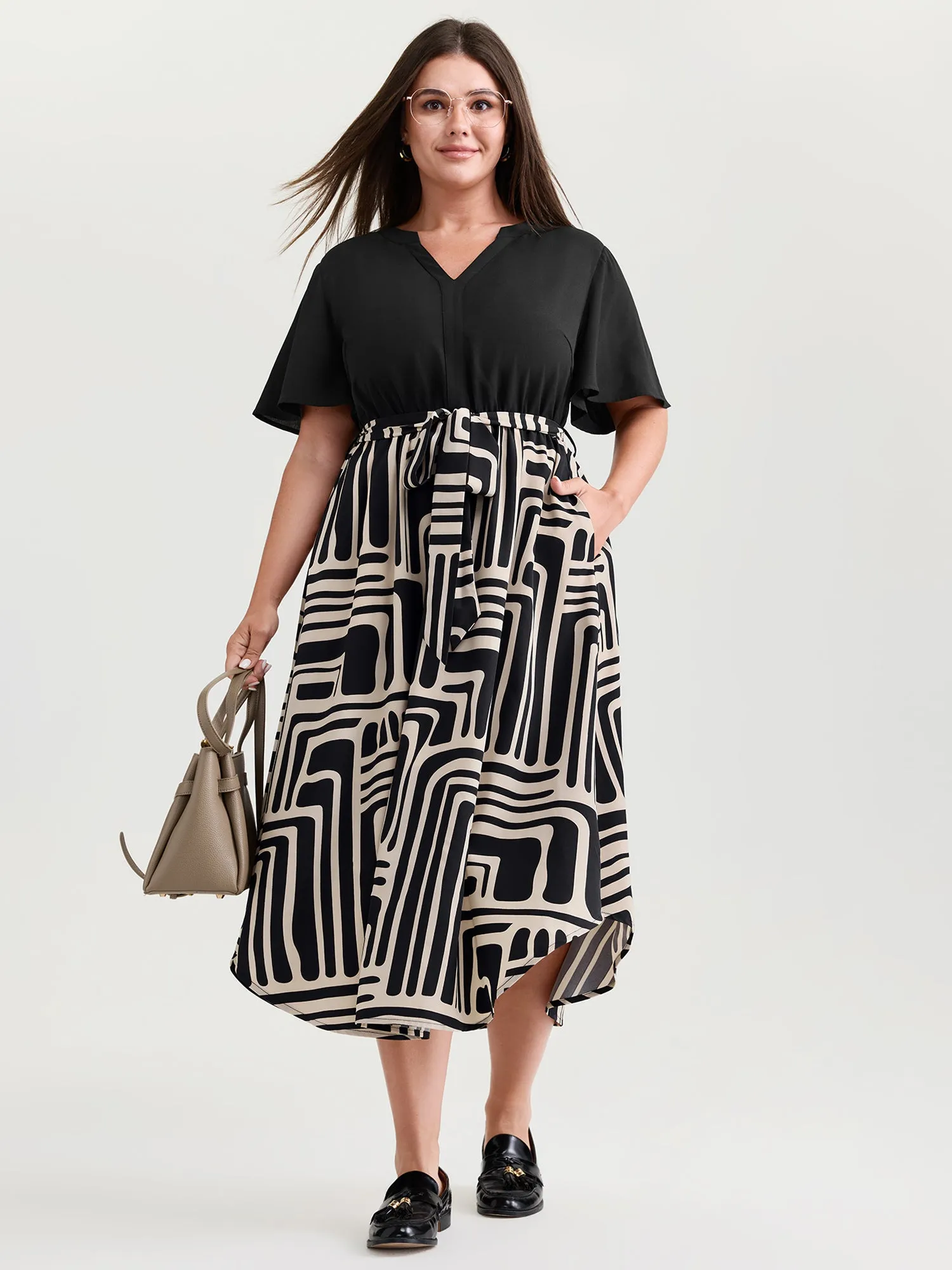 Geometric Contrast Print Arc-Hem Midi Dress sold by Bloomchic product image thumbnail 3