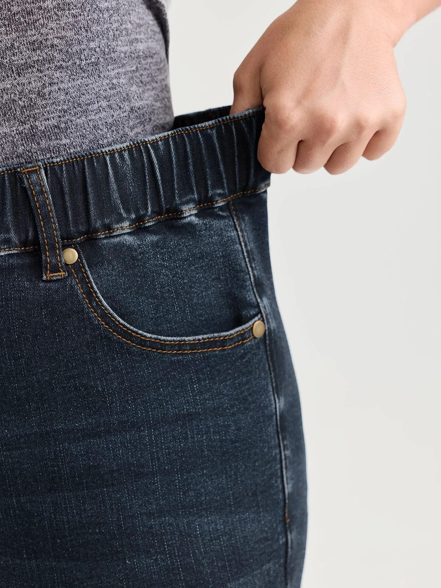 Easy Pull-On Stretchy Skinny-Fit Denim Shorts sold by Bloomchic product image thumbnail 4