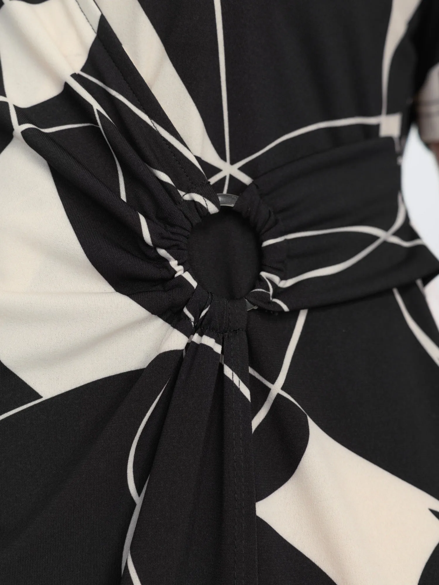 Geometric Print Stretchy Knotted Midi Dress sold by Bloomchic product image thumbnail 4