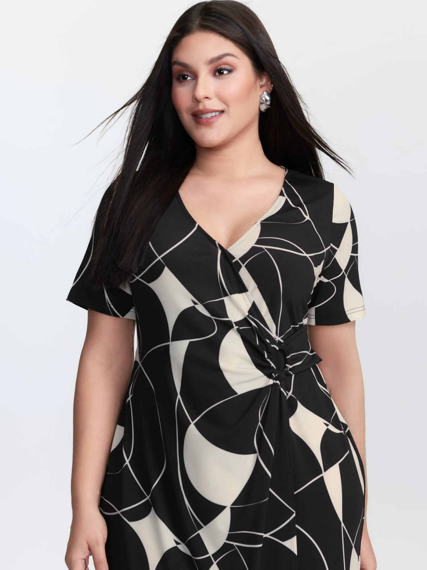 Geometric Print Stretchy Knotted Midi Dress sold by Bloomchic product image thumbnail 2