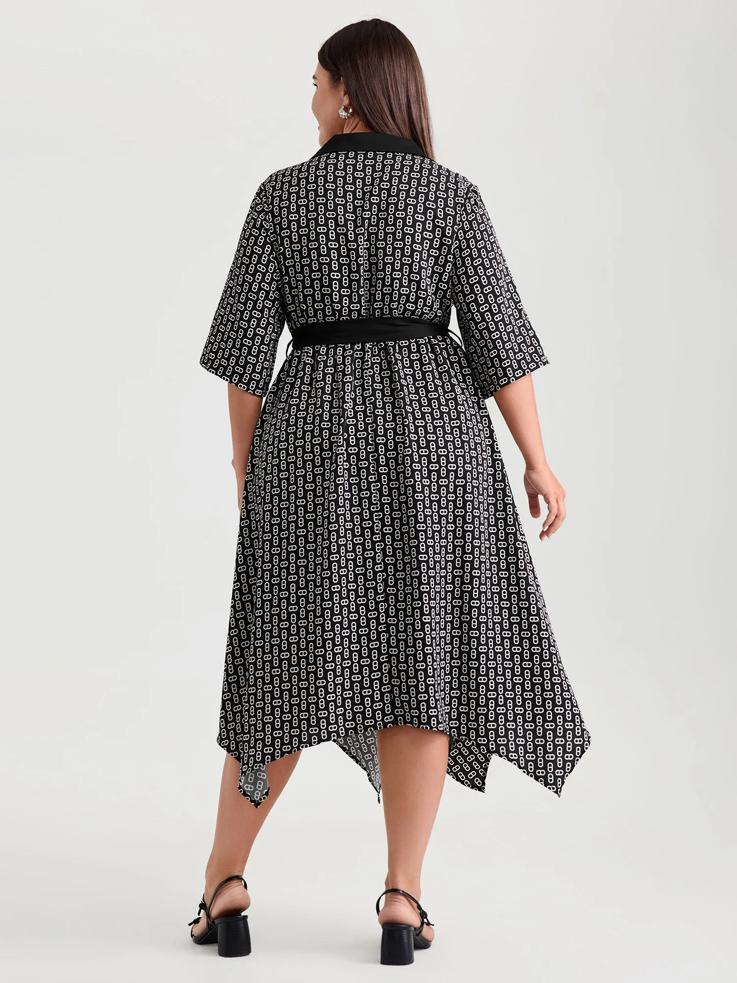 Monochrome Geometric Print Waist-Tie Collar Midi Dress sold by Bloomchic product image thumbnail 4