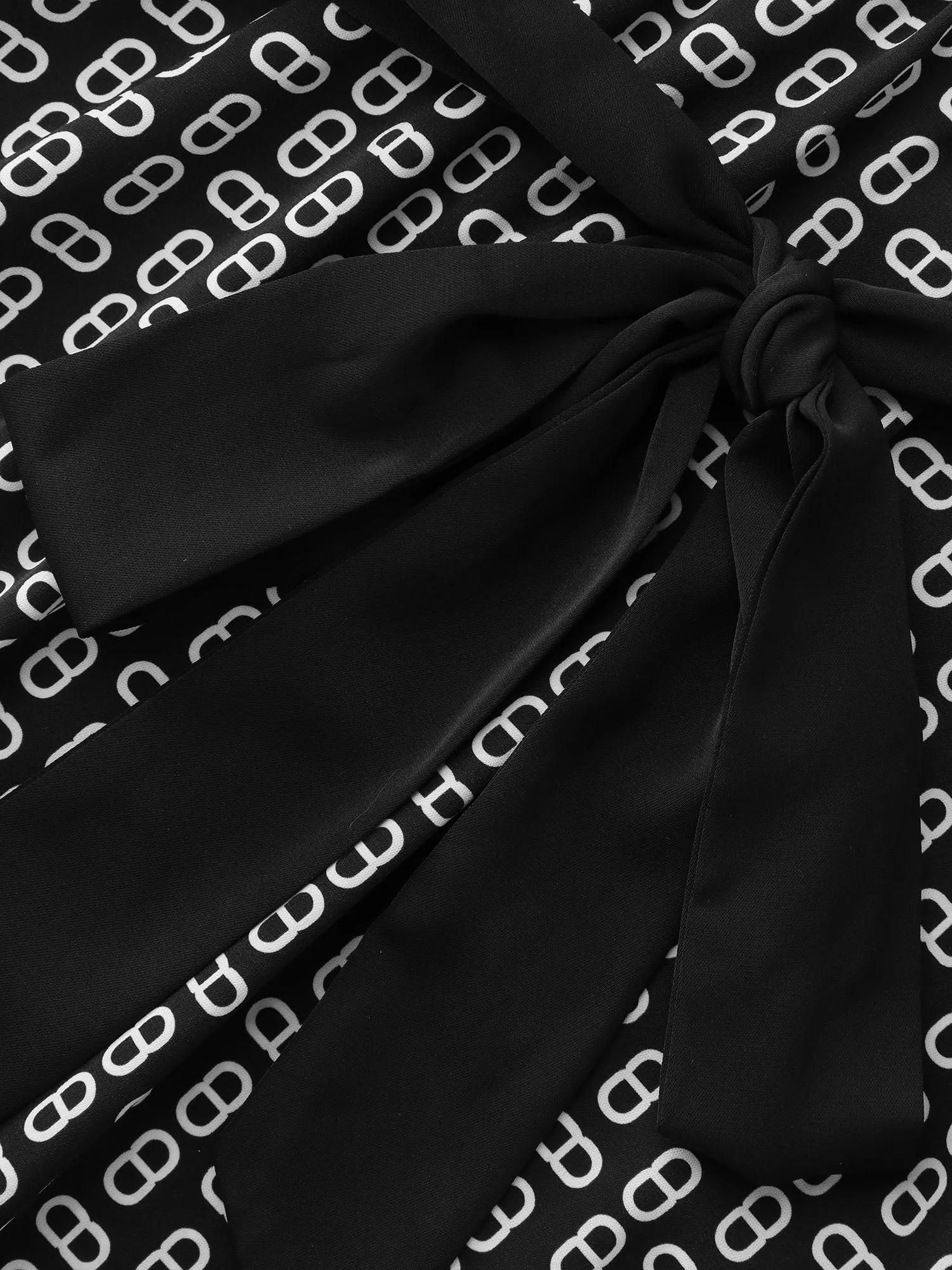 Monochrome Geometric Print Waist-Tie Collar Midi Dress sold by Bloomchic product image thumbnail 5