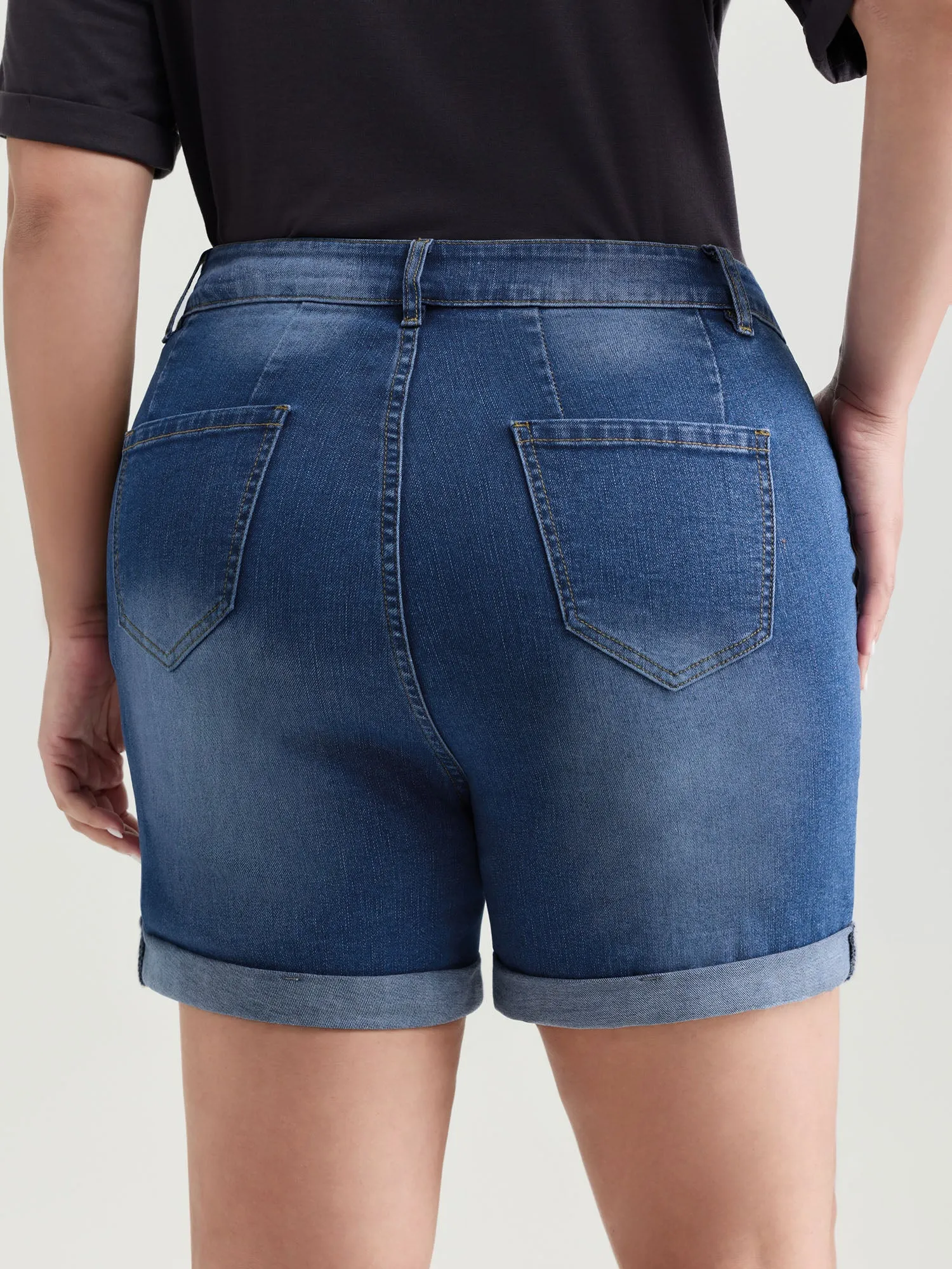 Elastic Back-Waist Skinny-Fit Denim Shorts sold by Bloomchic product image thumbnail 5