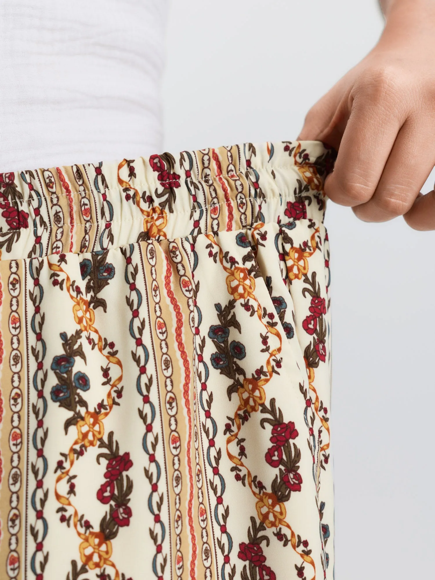 Geometric Stripe Print Pockets Straight-Leg Pants sold by Bloomchic product image thumbnail 4