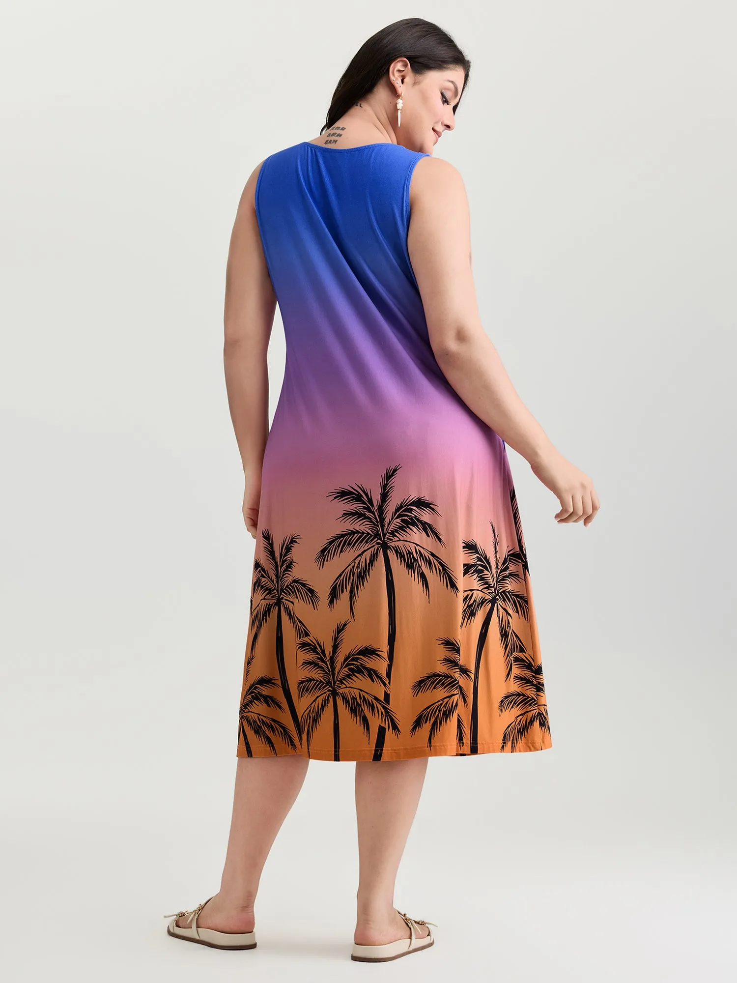 Island Print Ombre Sleeveless Midi Dress sold by Bloomchic product image thumbnail 4