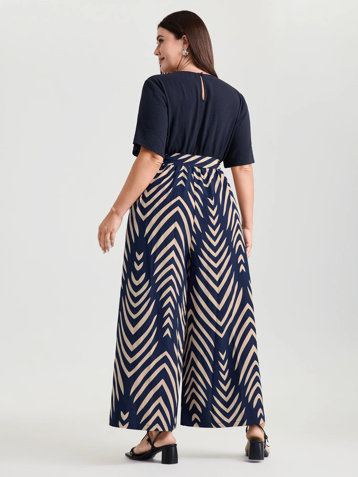 Geometric Print V-Neck Stretchy Jumpsuit sold by Bloomchic product image thumbnail 4