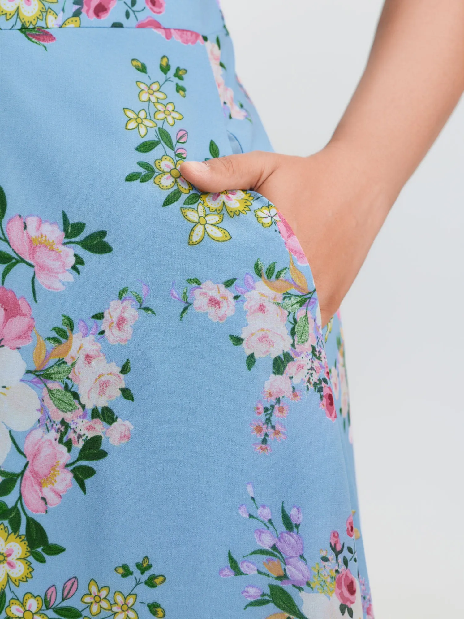 Elegant Floral Print Flowy Maxi Dress sold by Bloomchic product image thumbnail 3