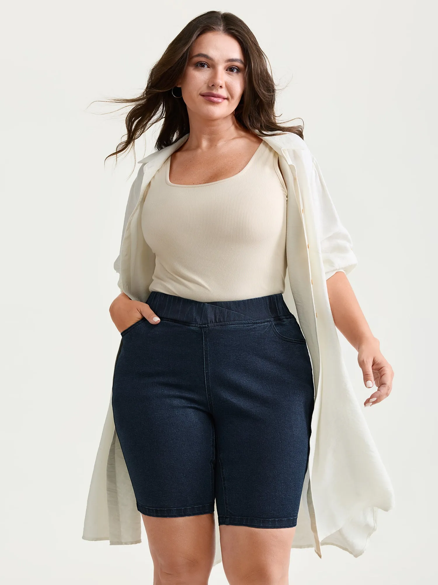 Elastic Back Waistband Skinny-Fit Denim Shorts sold by Bloomchic