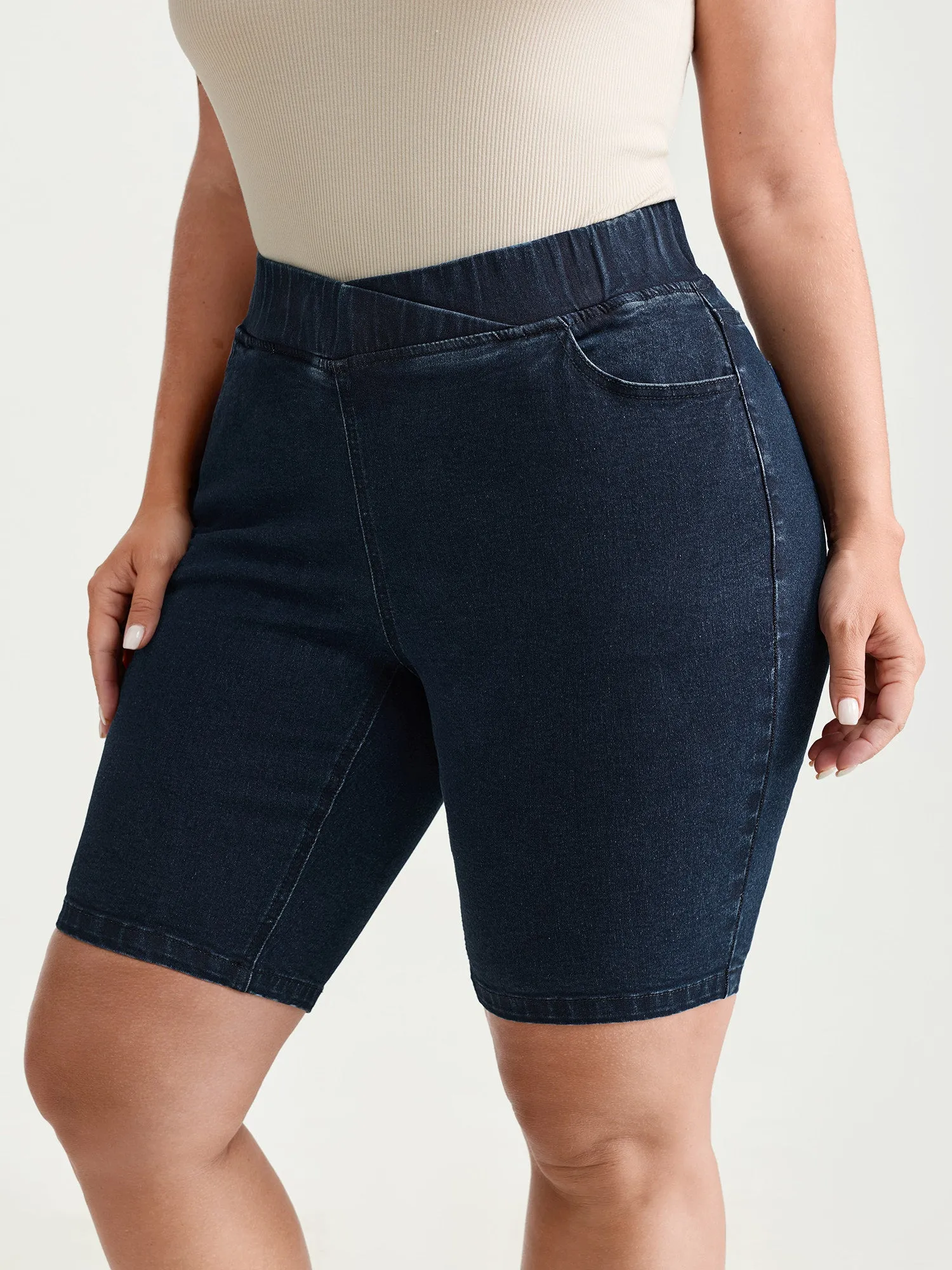 Elastic Back Waistband Skinny-Fit Denim Shorts sold by Bloomchic product image thumbnail 2