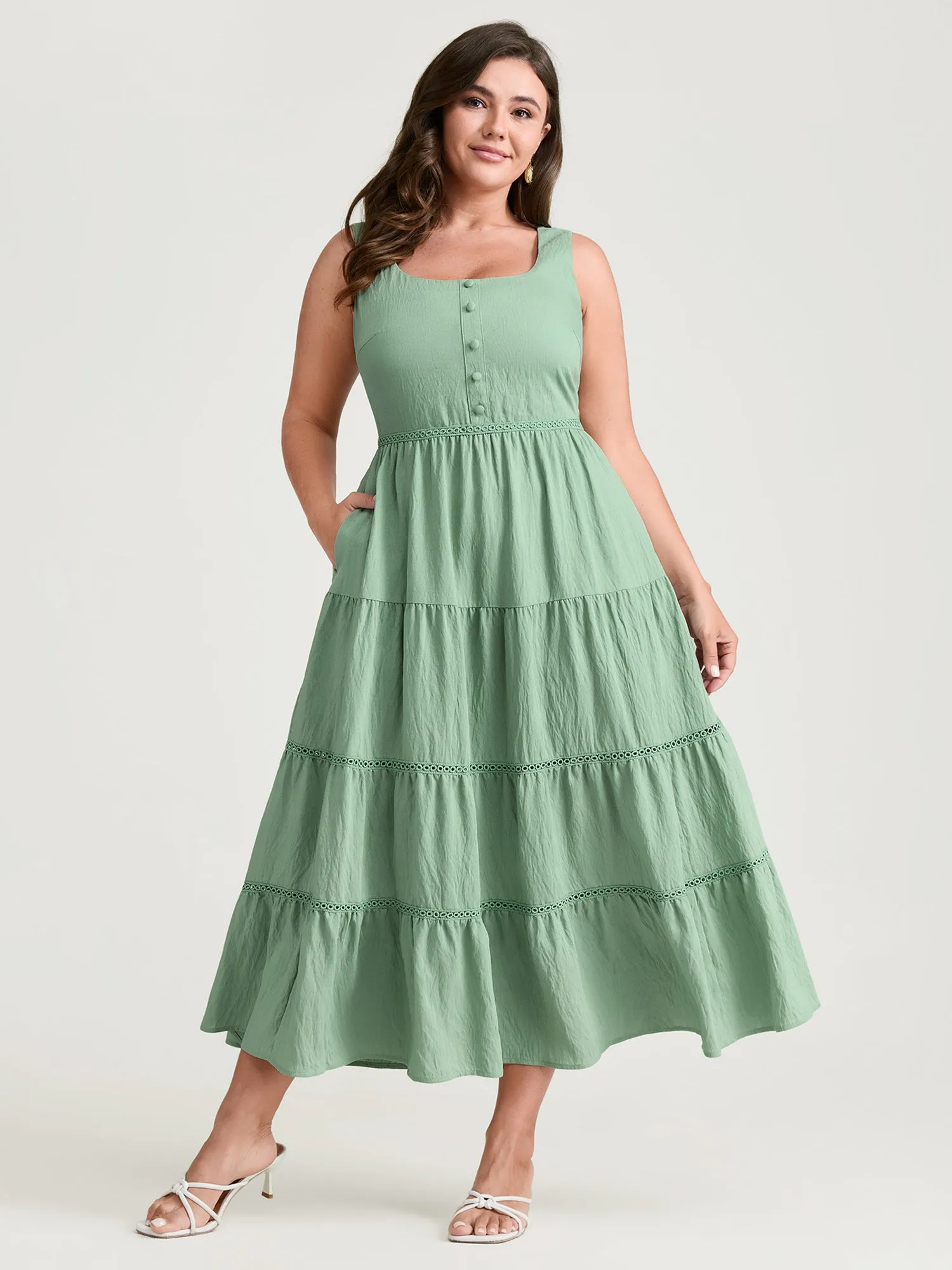 Lace Trim Sleeveless Tiered Maxi Dress sold by Bloomchic product image thumbnail 3