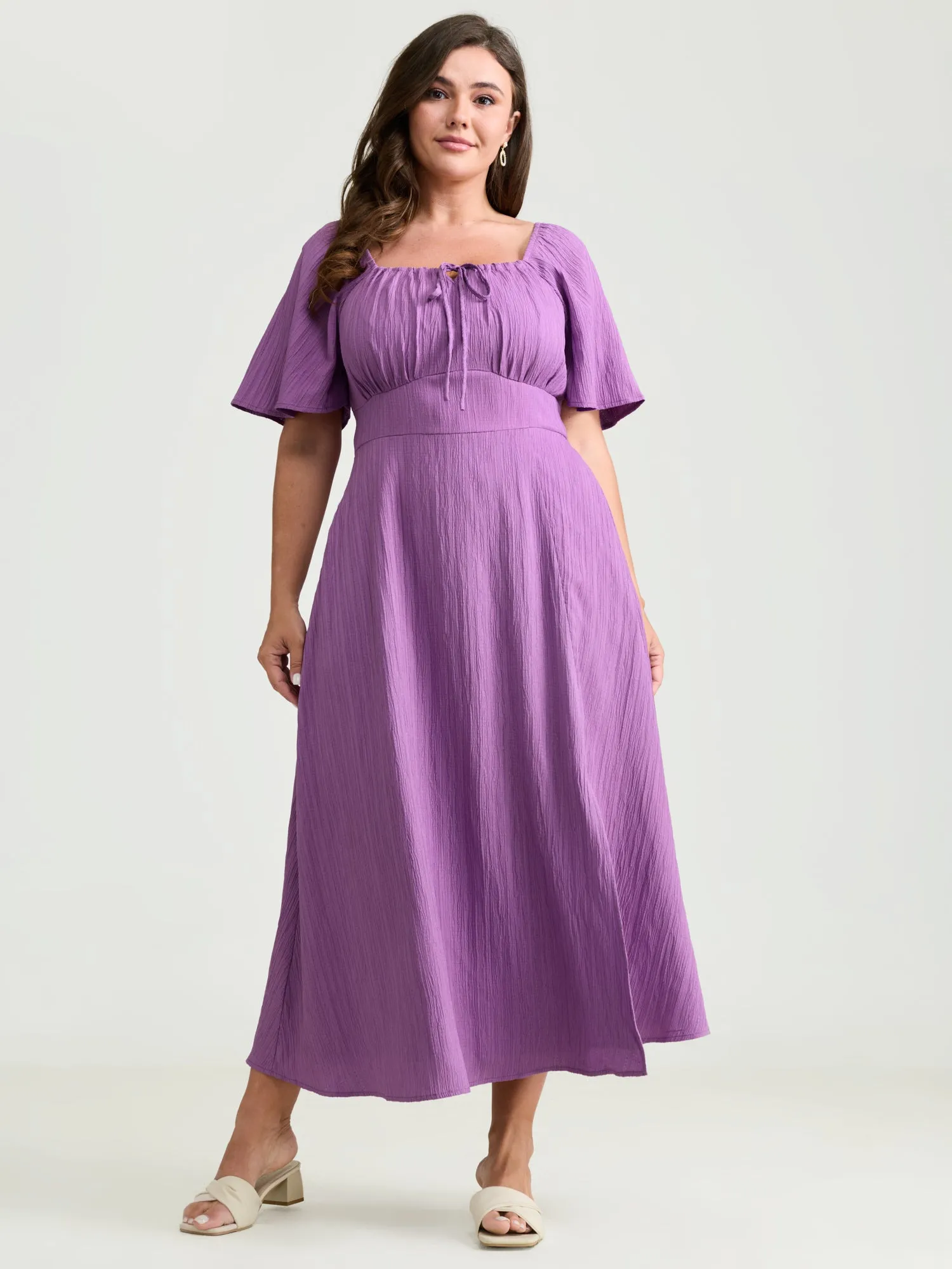 Textured Curvy Hem Bust-Friendly Slit Midi Dress sold by Bloomchic product image thumbnail 4