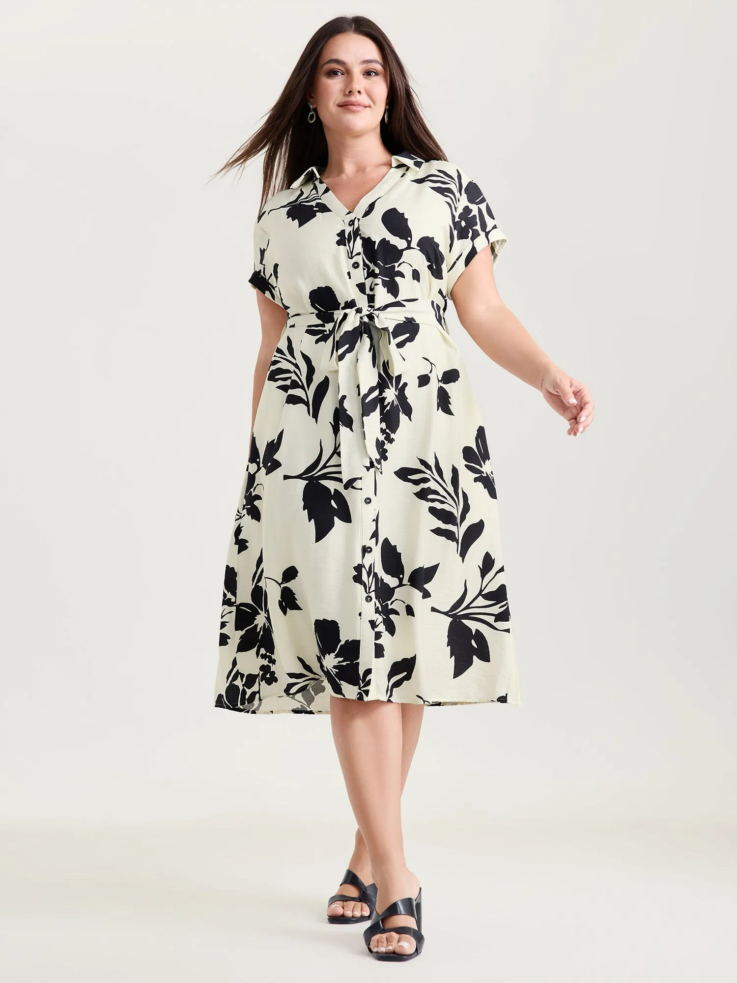Monochrome Floral Print Collared Midi Dress sold by Bloomchic product image thumbnail 3