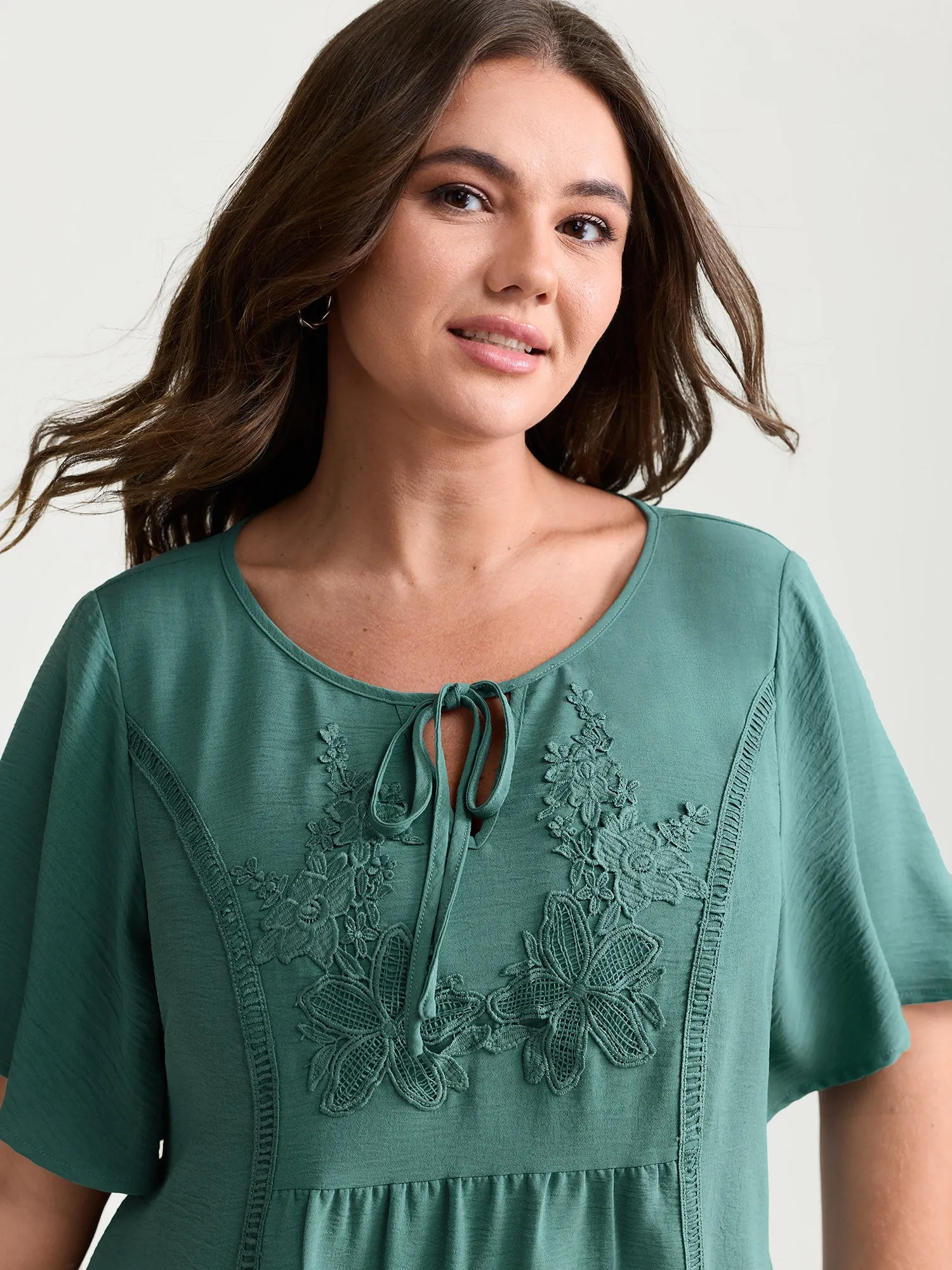 Floral Lace Trim Ruffled Hem Blouse sold by Bloomchic product image thumbnail 2